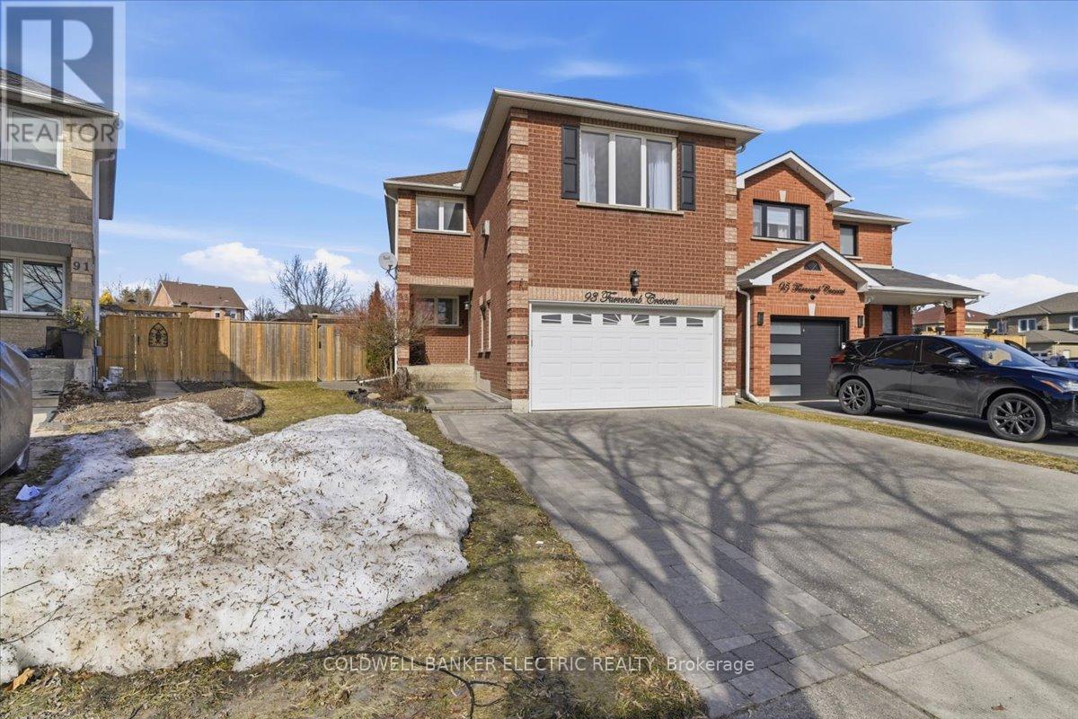 93 FARNCOMB CRESCENT, clarington (bowmanville), Ontario