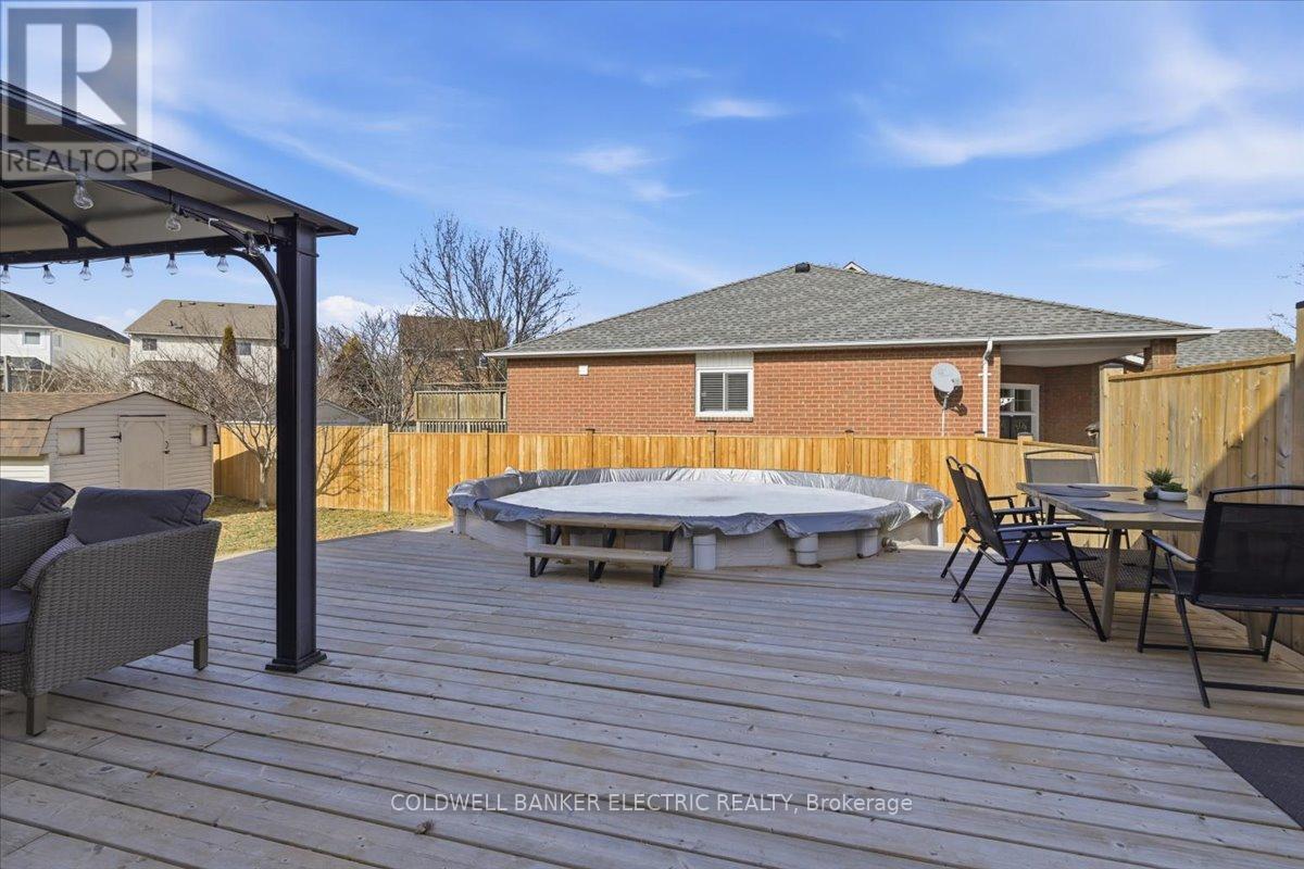 93 Farncomb Crescent, Clarington (Bowmanville), Ontario  L1C 4L9 - Photo 36 - E12871598