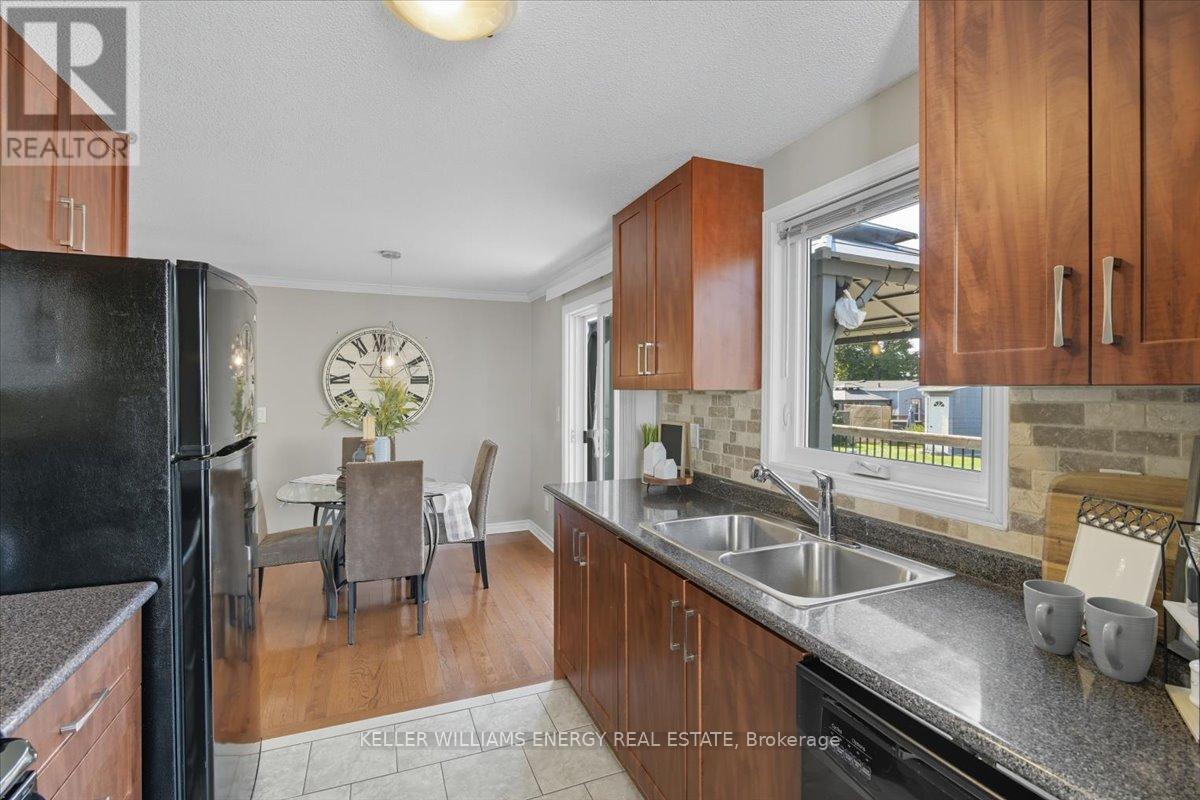 79 Fairway Drive, Clarington (Newcastle), Ontario  L1B 1B1 - Photo 13 - E12871612