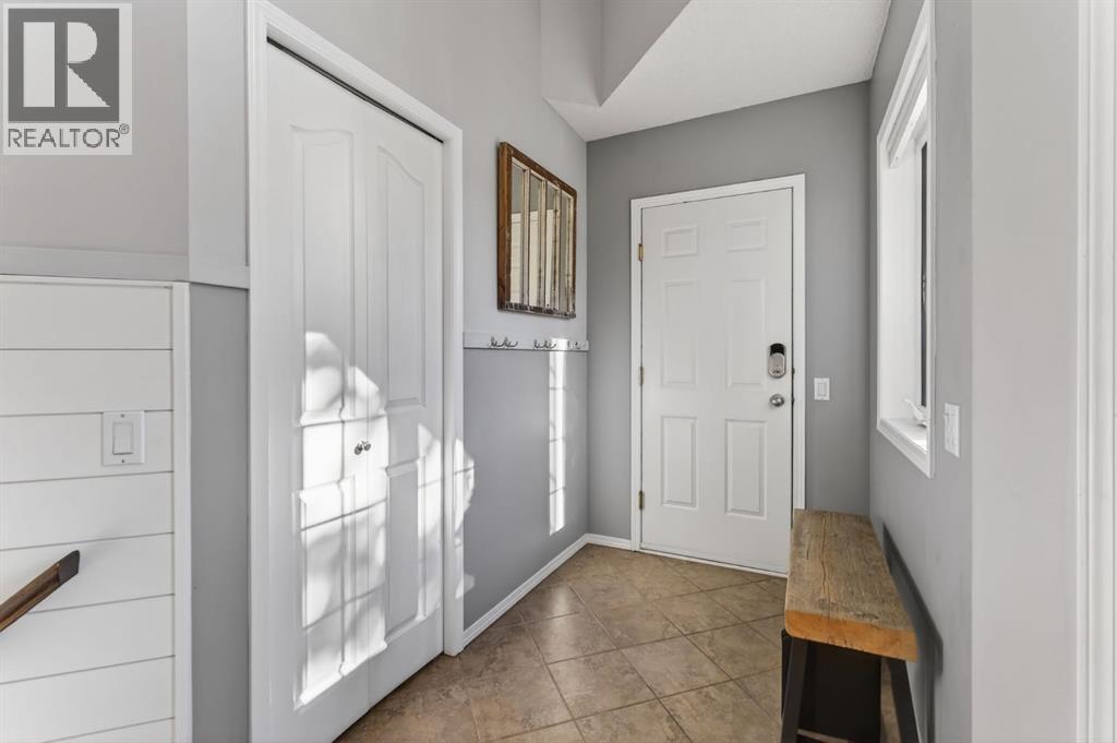 306 West Terrace Place, Cochrane, Alberta  T4C 1S3 - Photo 6 - A2291105