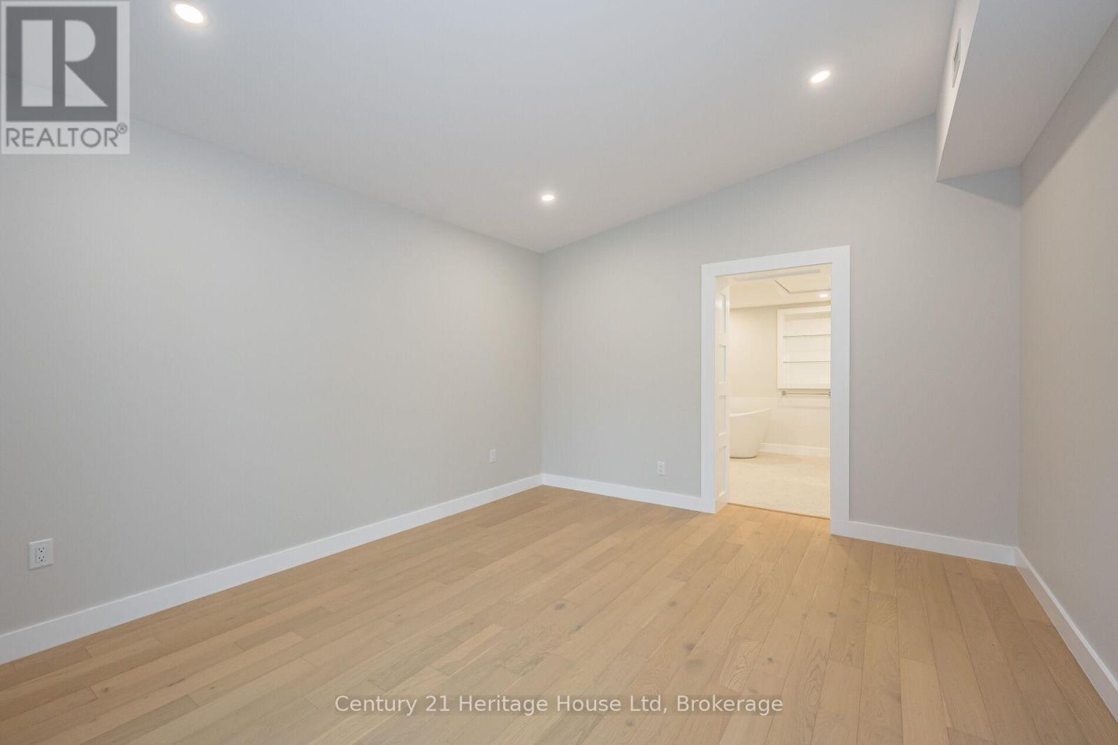 226 Exhibition Street, Guelph, Ontario  N1H 4R5 - Photo 25 - X12871398