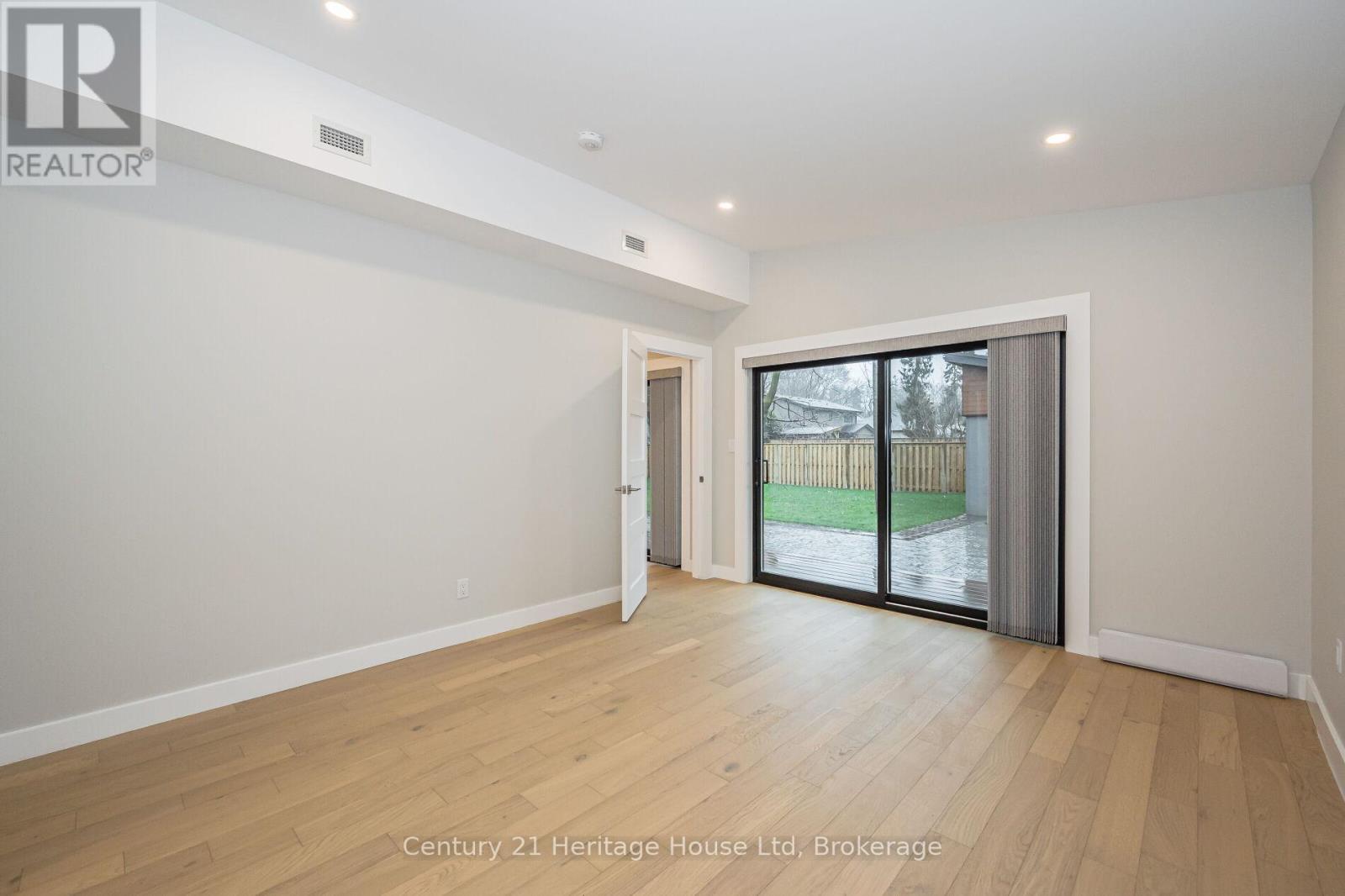 226 Exhibition Street, Guelph, Ontario  N1H 4R5 - Photo 26 - X12871398