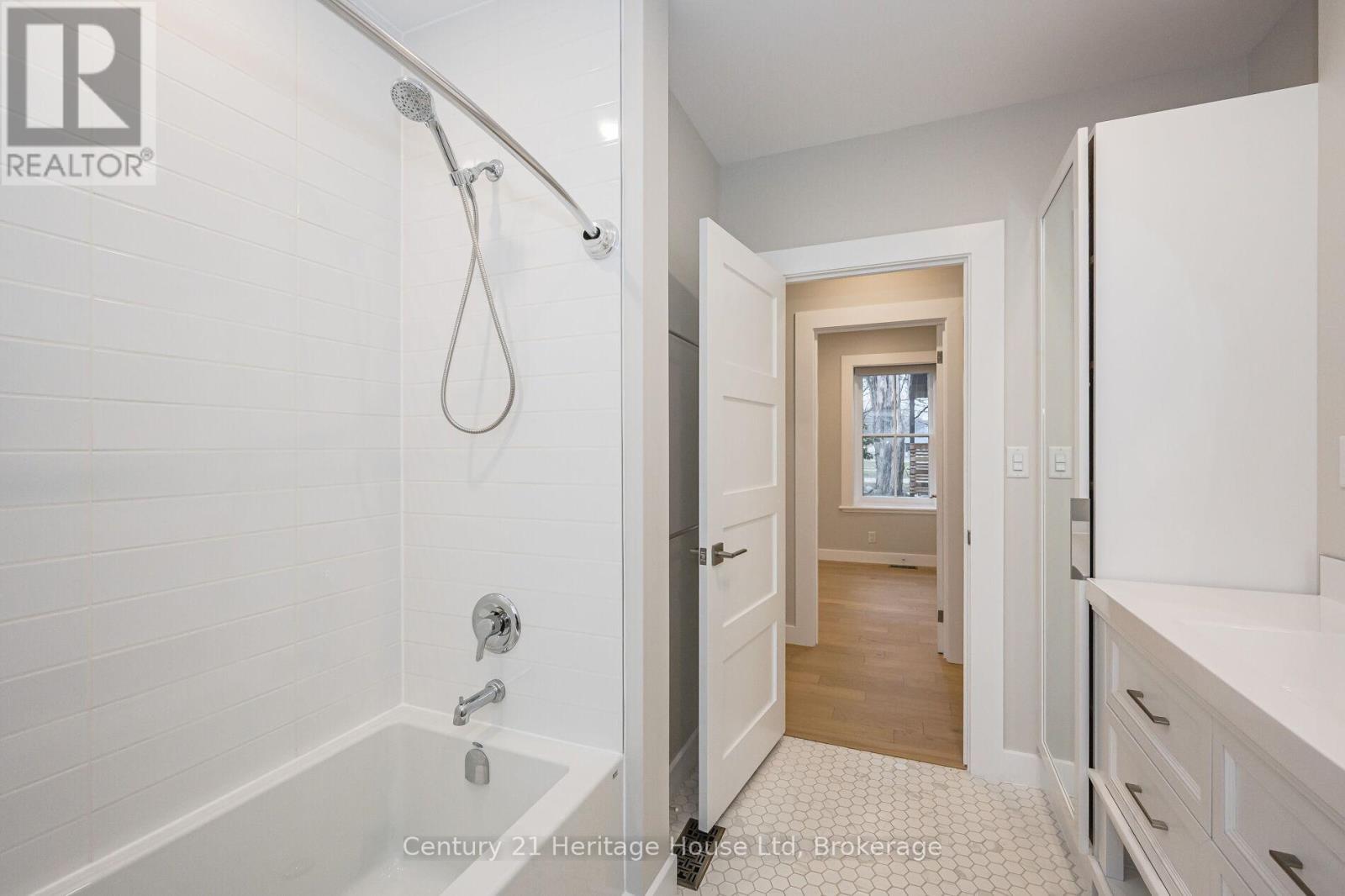 226 Exhibition Street, Guelph, Ontario  N1H 4R5 - Photo 36 - X12871398