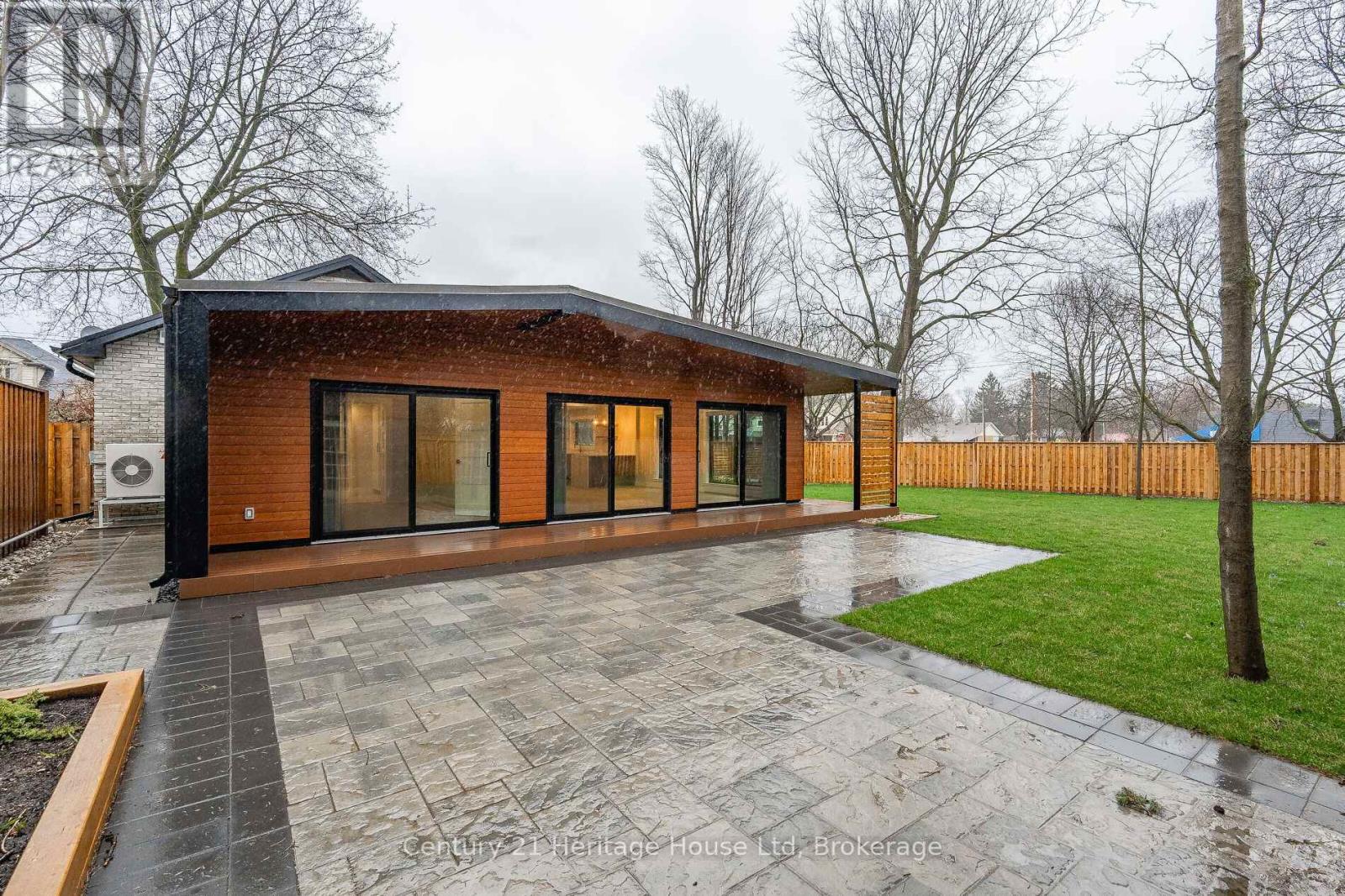 226 Exhibition Street, Guelph, Ontario  N1H 4R5 - Photo 45 - X12871398