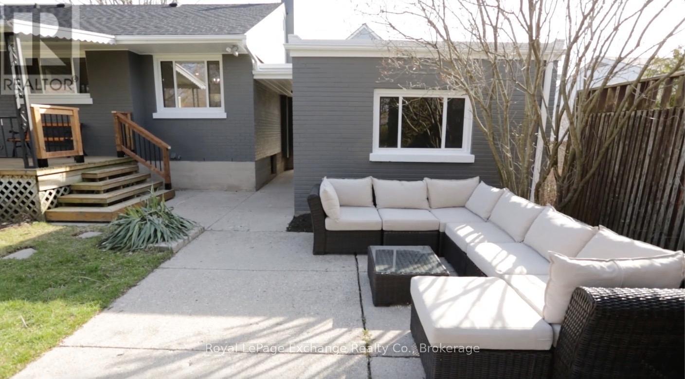 219 Kingsway Street, Kincardine, Ontario  N2Z 1G2 - Photo 10 - X12871462