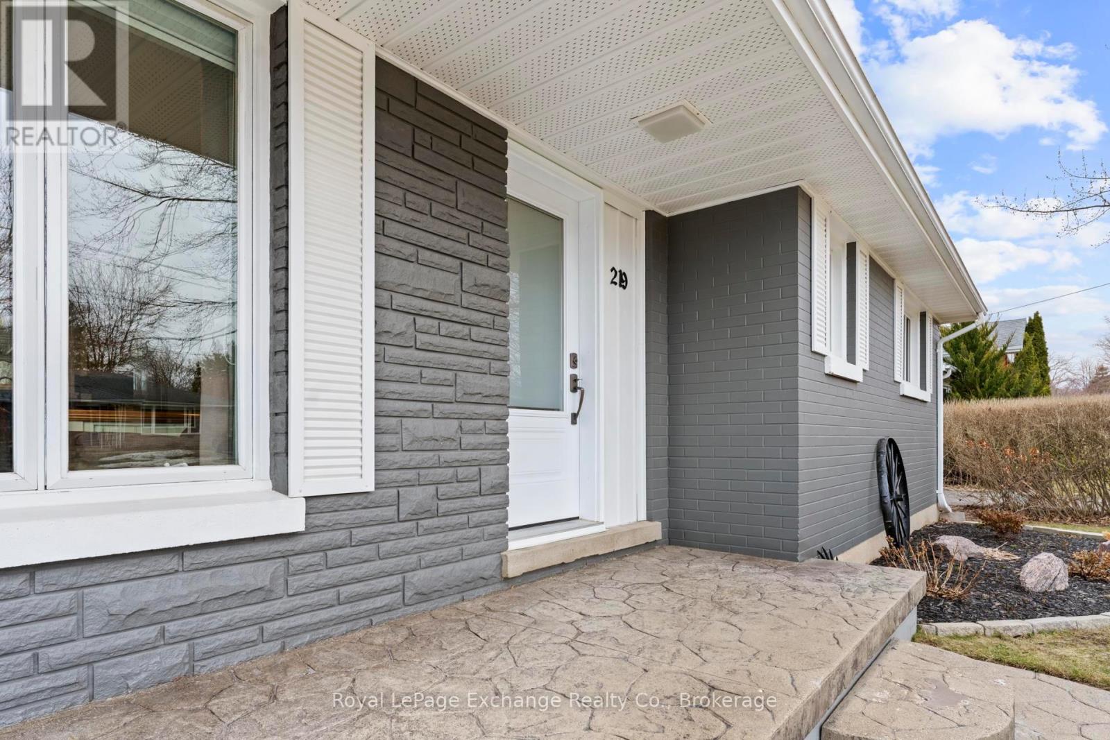 219 Kingsway Street, Kincardine, Ontario  N2Z 1G2 - Photo 13 - X12871462