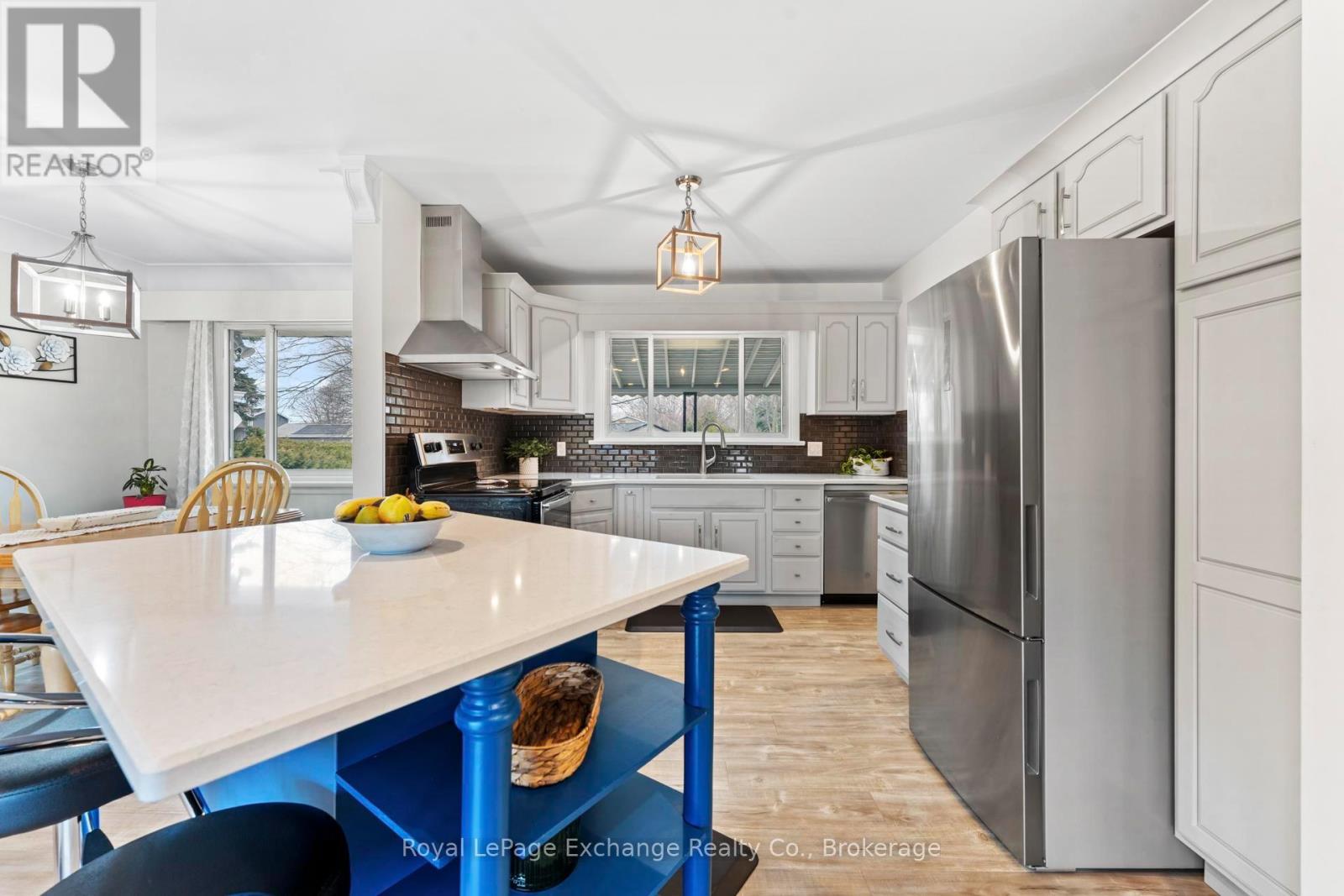 219 Kingsway Street, Kincardine, Ontario  N2Z 1G2 - Photo 20 - X12871462