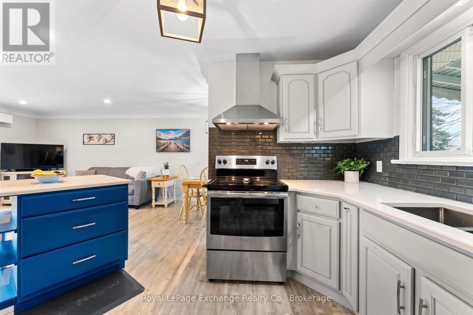 219 Kingsway Street, Kincardine, Ontario  N2Z 1G2 - Photo 22 - X12871462