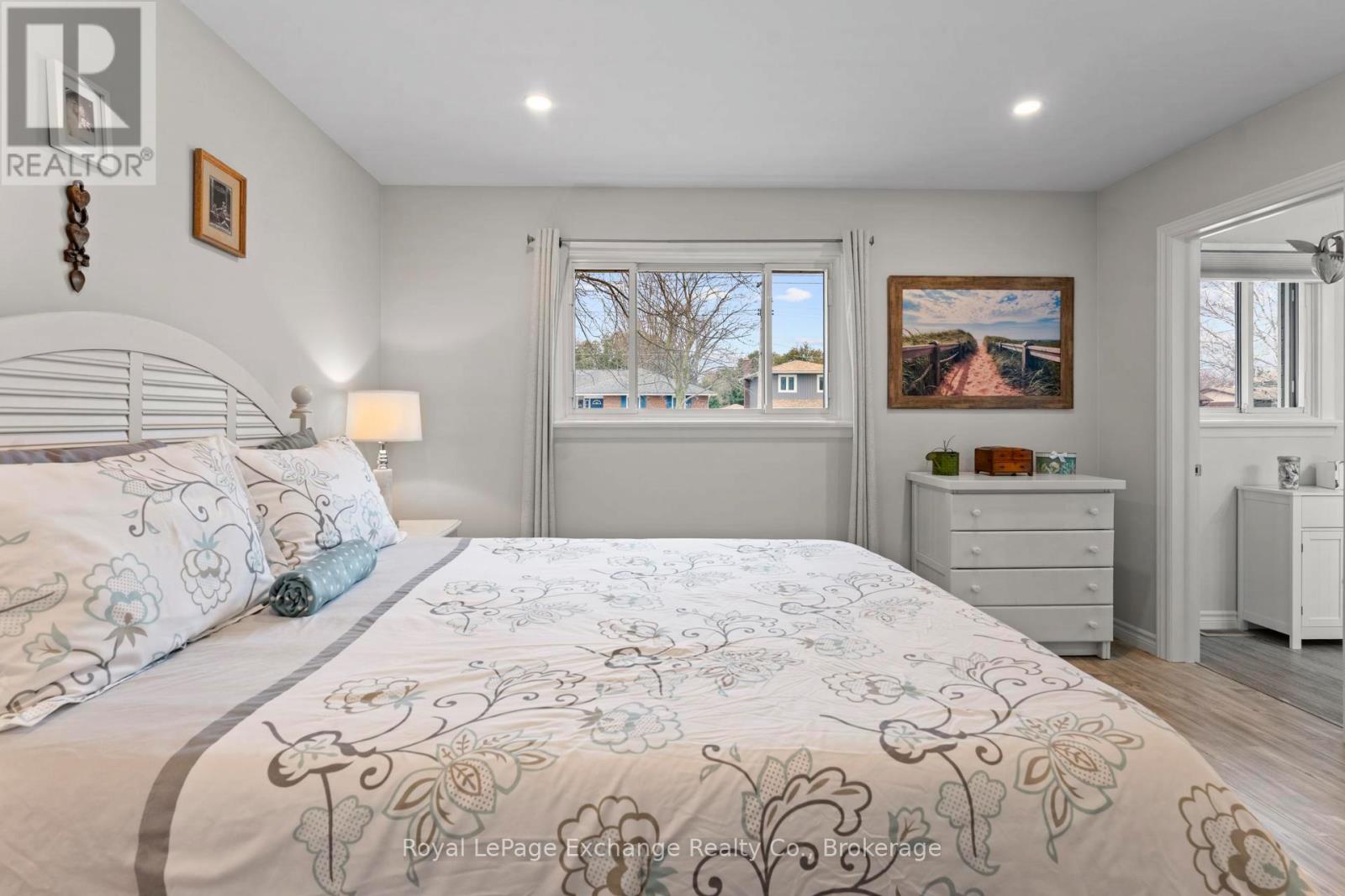 219 Kingsway Street, Kincardine, Ontario  N2Z 1G2 - Photo 28 - X12871462