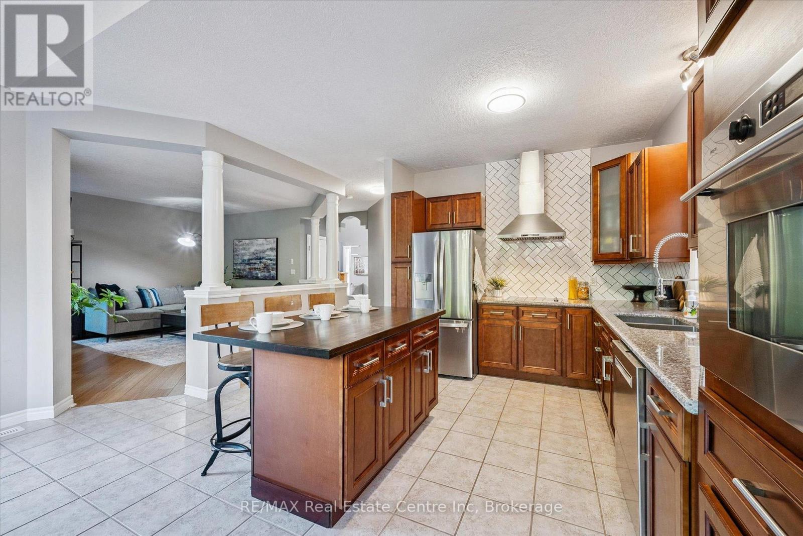 244 Carrington Drive, Guelph, Ontario  N1G 5K2 - Photo 7 - X12871566