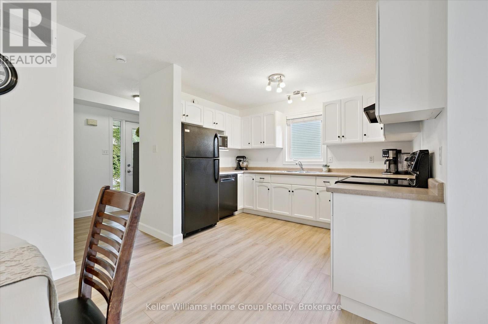 73 York Street E, Centre Wellington, Ontario  N0B 1S0 - Photo 4 - X12871684