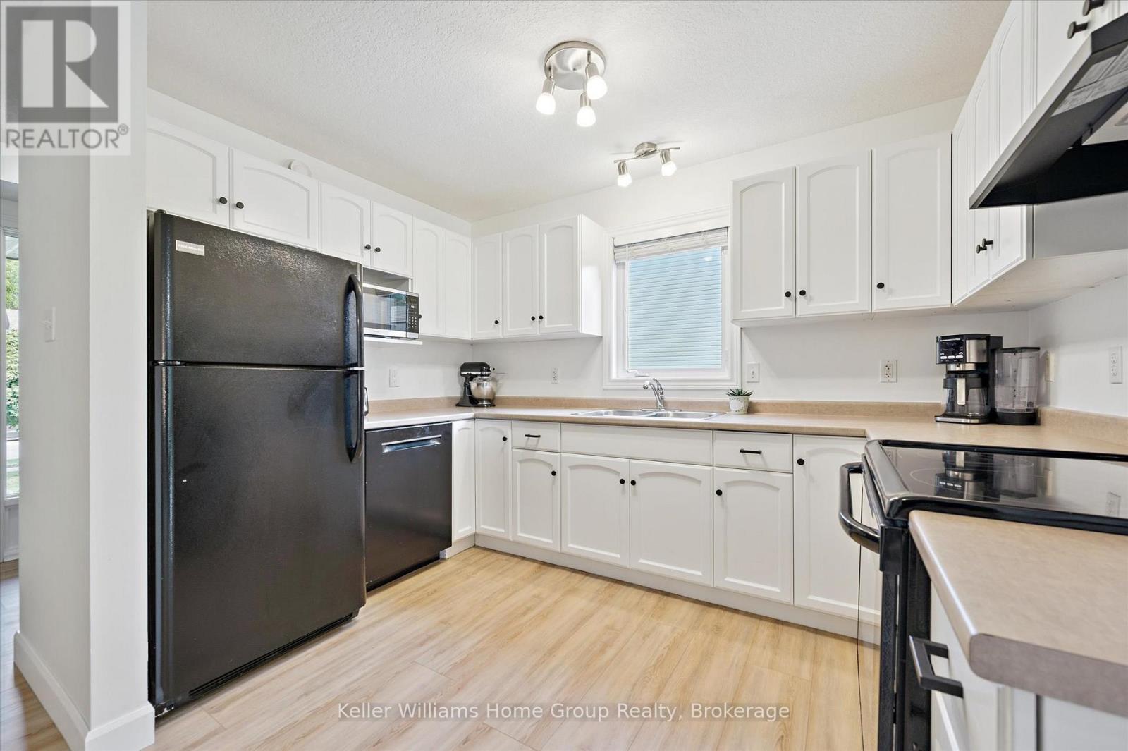 73 York Street E, Centre Wellington, Ontario  N0B 1S0 - Photo 5 - X12871684