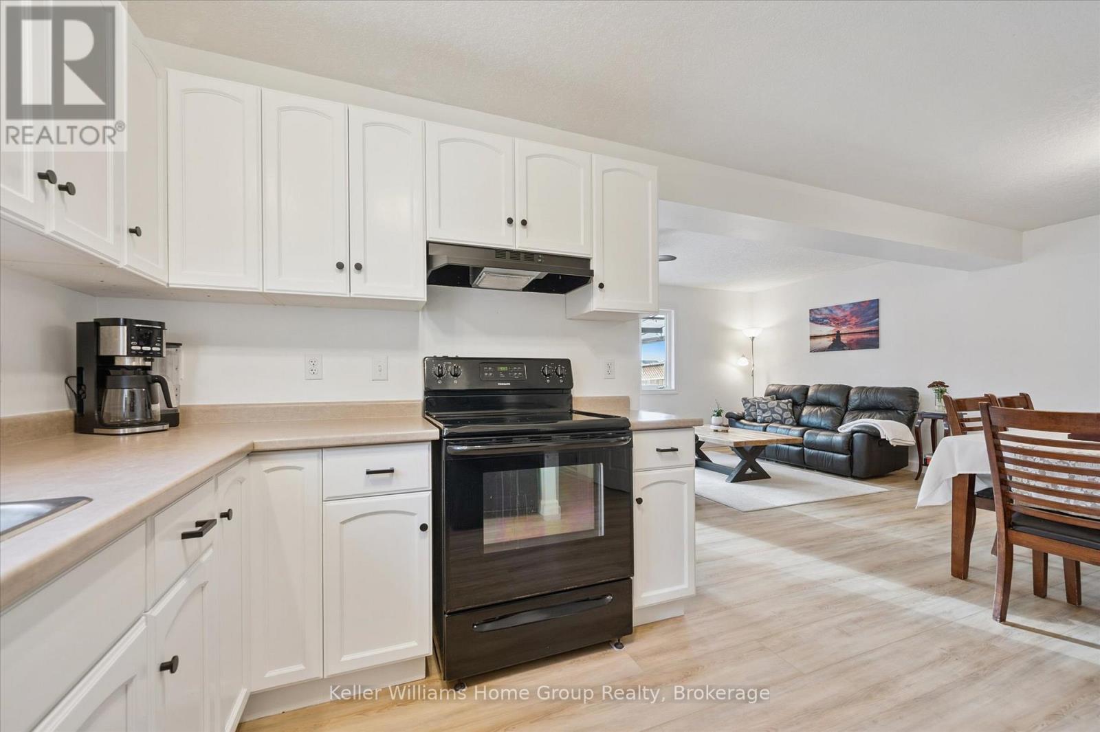 73 York Street E, Centre Wellington, Ontario  N0B 1S0 - Photo 9 - X12871684