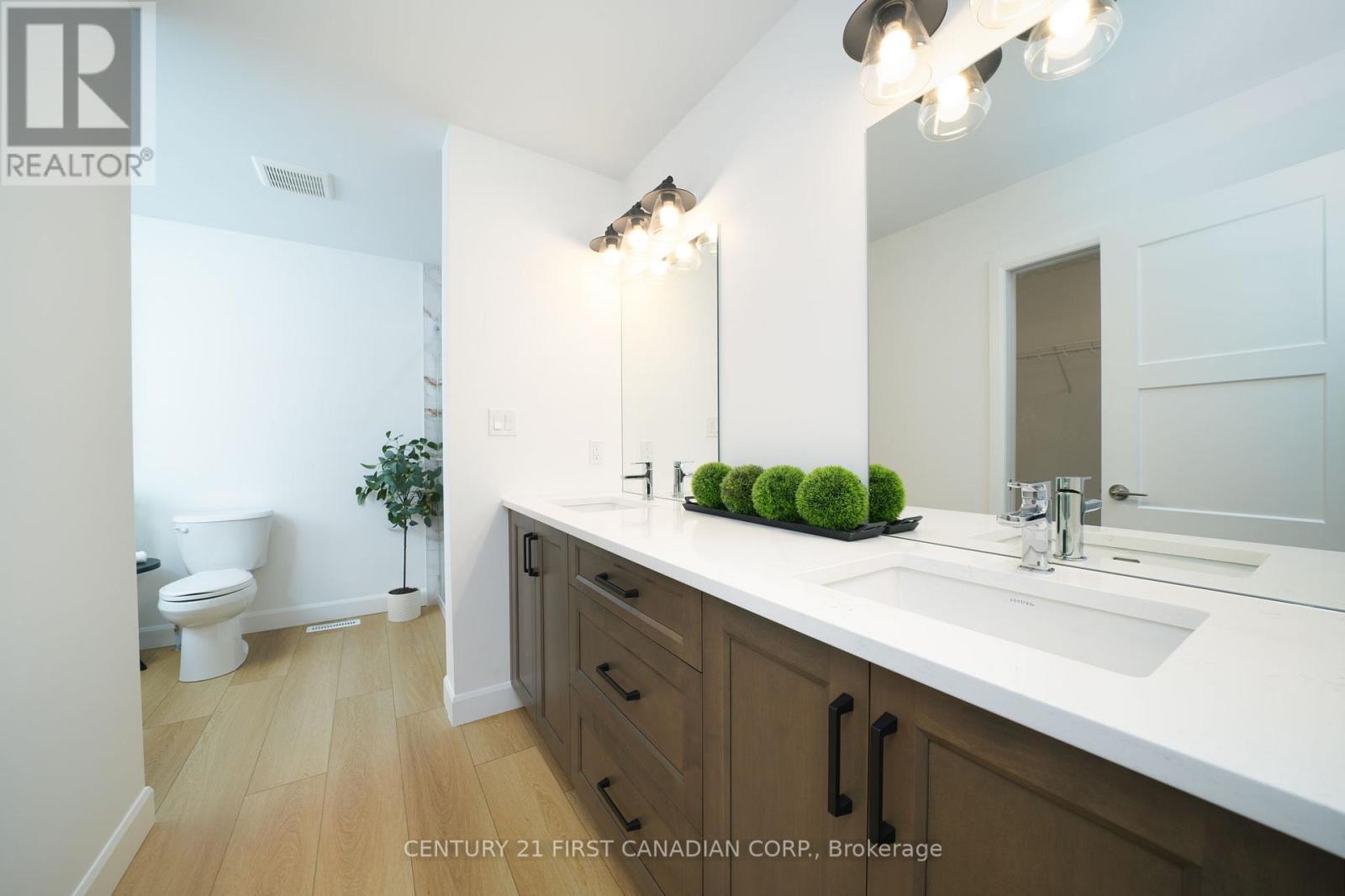 115 Atkinson Street, North Middlesex, Ontario  N0M 1A0 - Photo 17 - X12871378