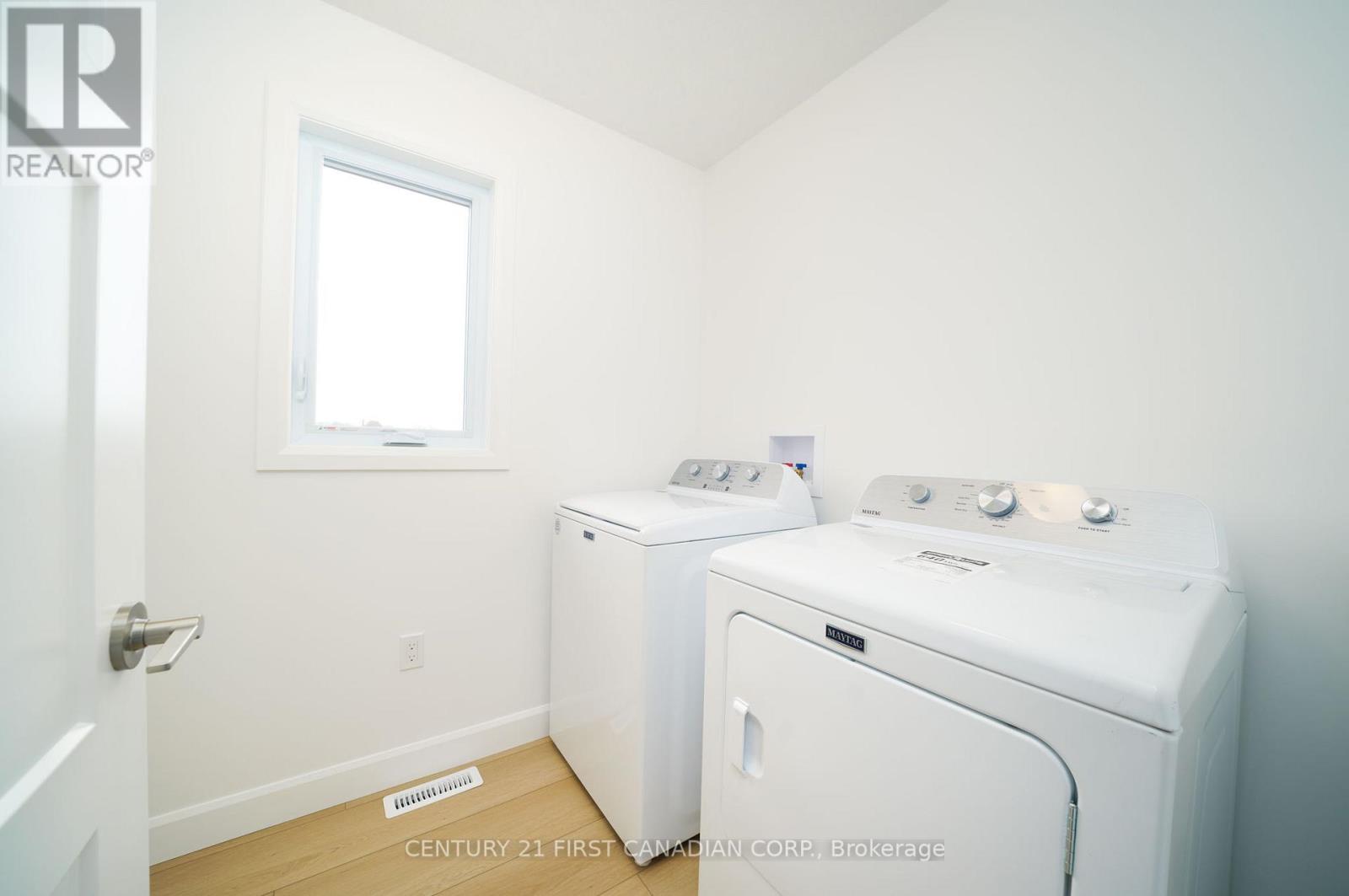 115 Atkinson Street, North Middlesex, Ontario  N0M 1A0 - Photo 19 - X12871378