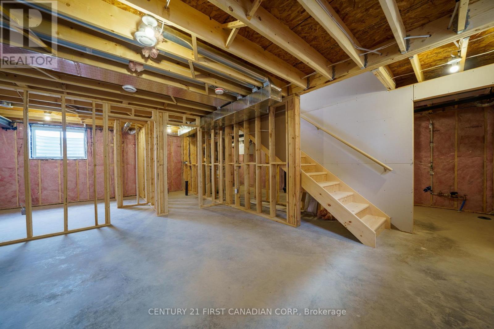 115 Atkinson Street, North Middlesex, Ontario  N0M 1A0 - Photo 23 - X12871378