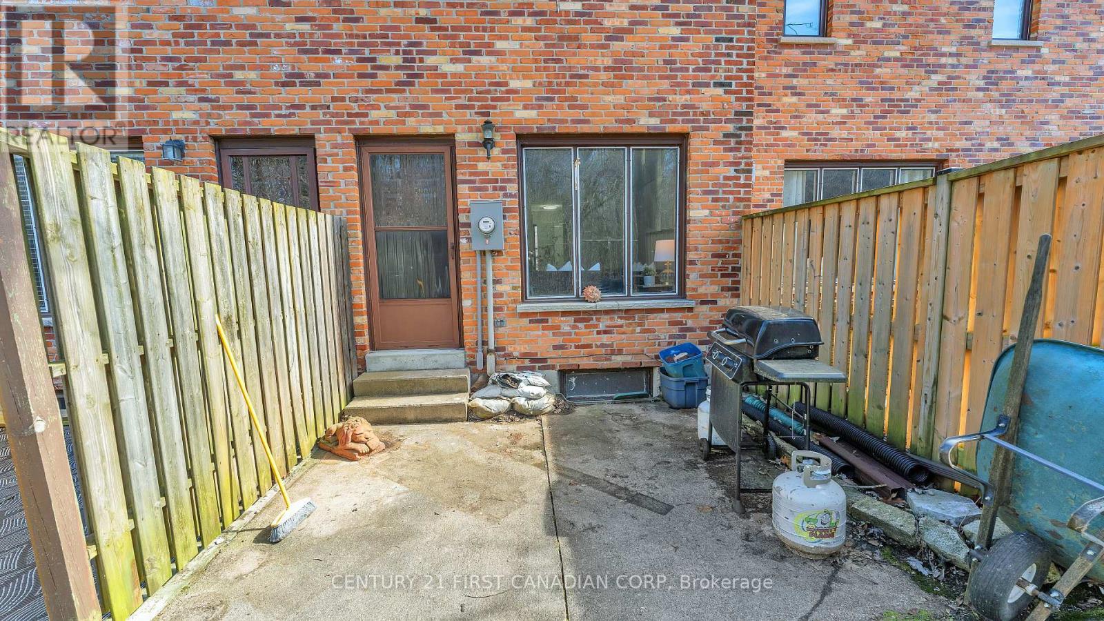 26 - 209 Millbank Drive, London South, Ontario  N6C 4V9 - Photo 25 - X12871450