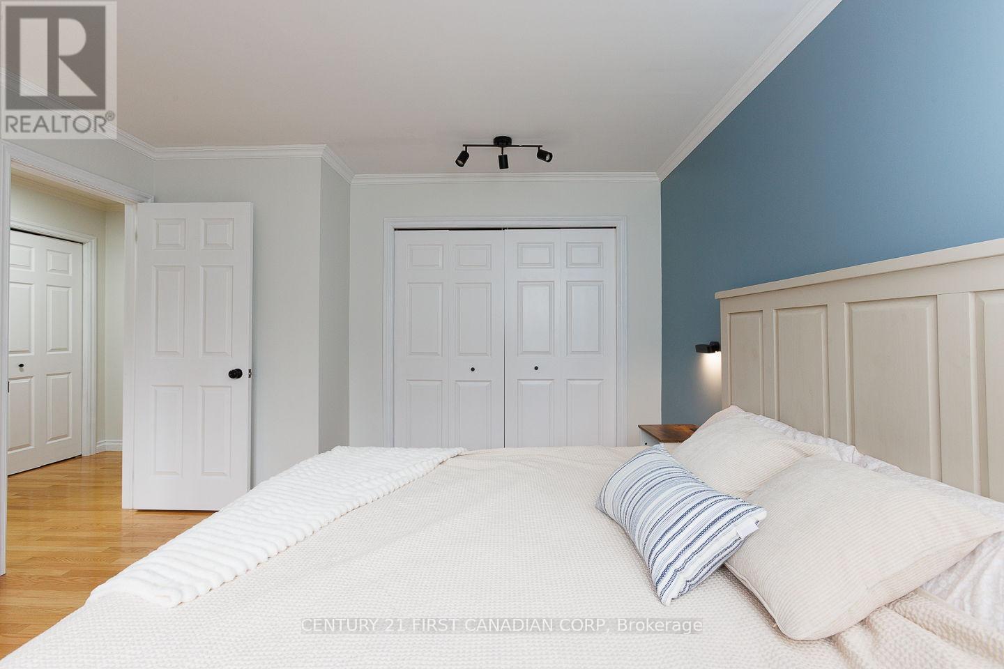 24565 Pioneer Line, West Elgin (West Lorne), Ontario  N0L 2P0 - Photo 15 - X12871606