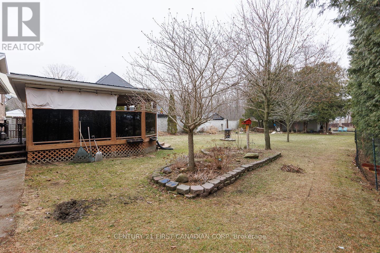24565 Pioneer Line, West Elgin (West Lorne), Ontario  N0L 2P0 - Photo 35 - X12871606