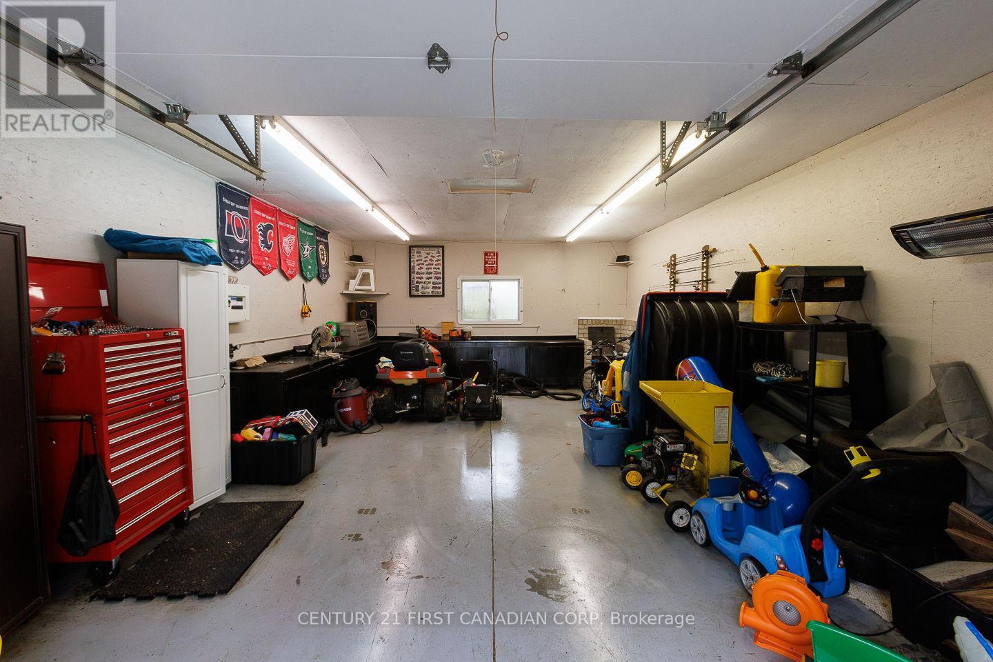 24565 Pioneer Line, West Elgin (West Lorne), Ontario  N0L 2P0 - Photo 38 - X12871606