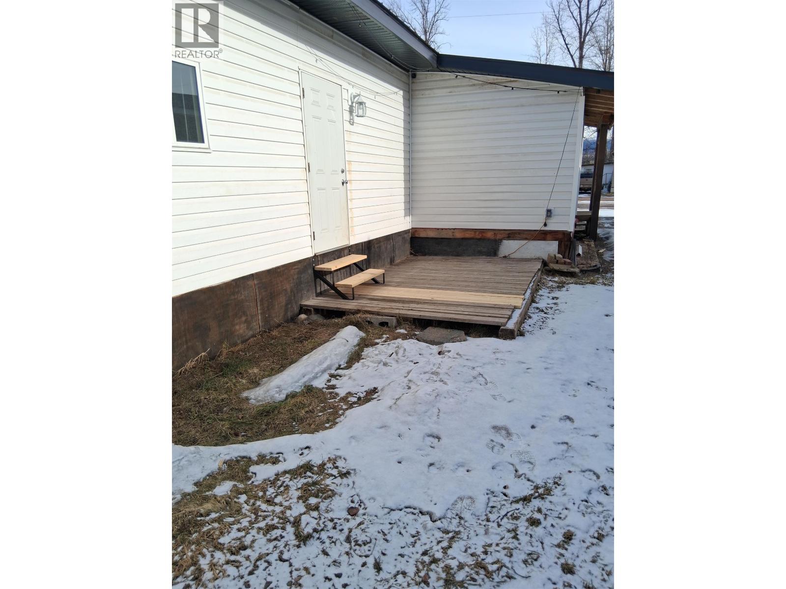 7 2123 Riverside Drive, Smithers, British Columbia  V0J 2N0 - Photo 4 - R3098433