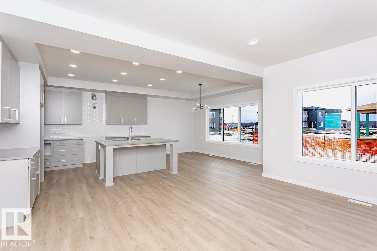 7622 Kimiwan Cr Sw, Edmonton, Alberta  T6W 1A5 - Photo 6 - E4476868