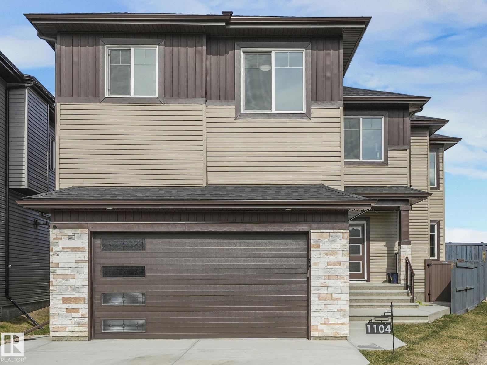 1104 152 AV NW, edmonton, Alberta