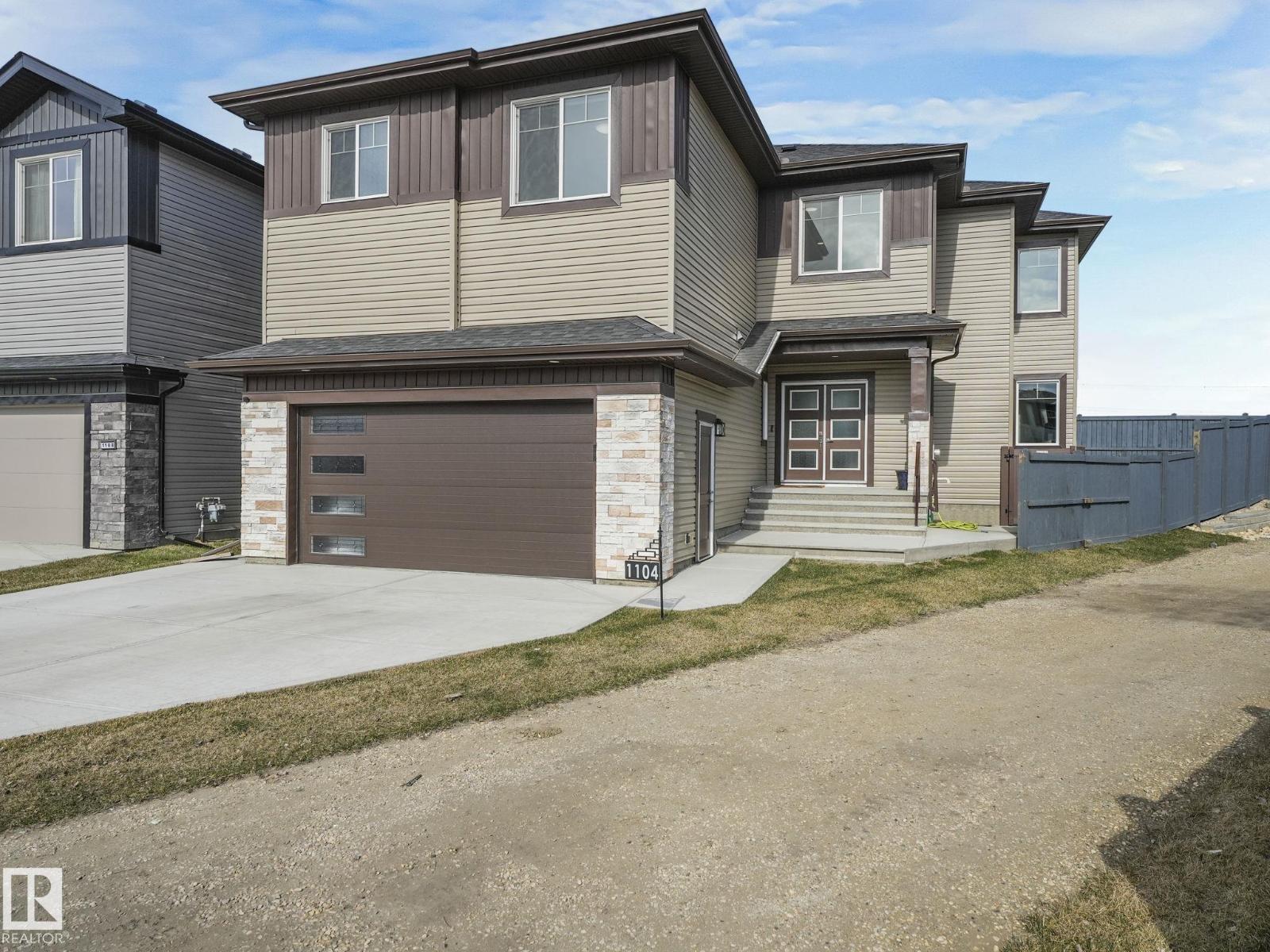 1104 152 Av Nw, Edmonton, Alberta  T5Y 4C8 - Photo 2 - E4476869
