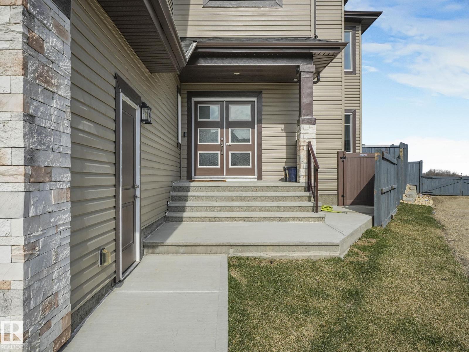 1104 152 Av Nw, Edmonton, Alberta  T5Y 4C8 - Photo 3 - E4476869