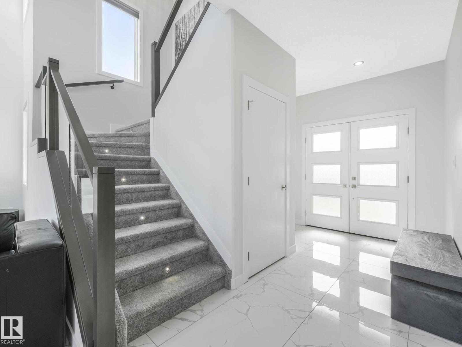 1104 152 Av Nw, Edmonton, Alberta  T5Y 4C8 - Photo 4 - E4476869