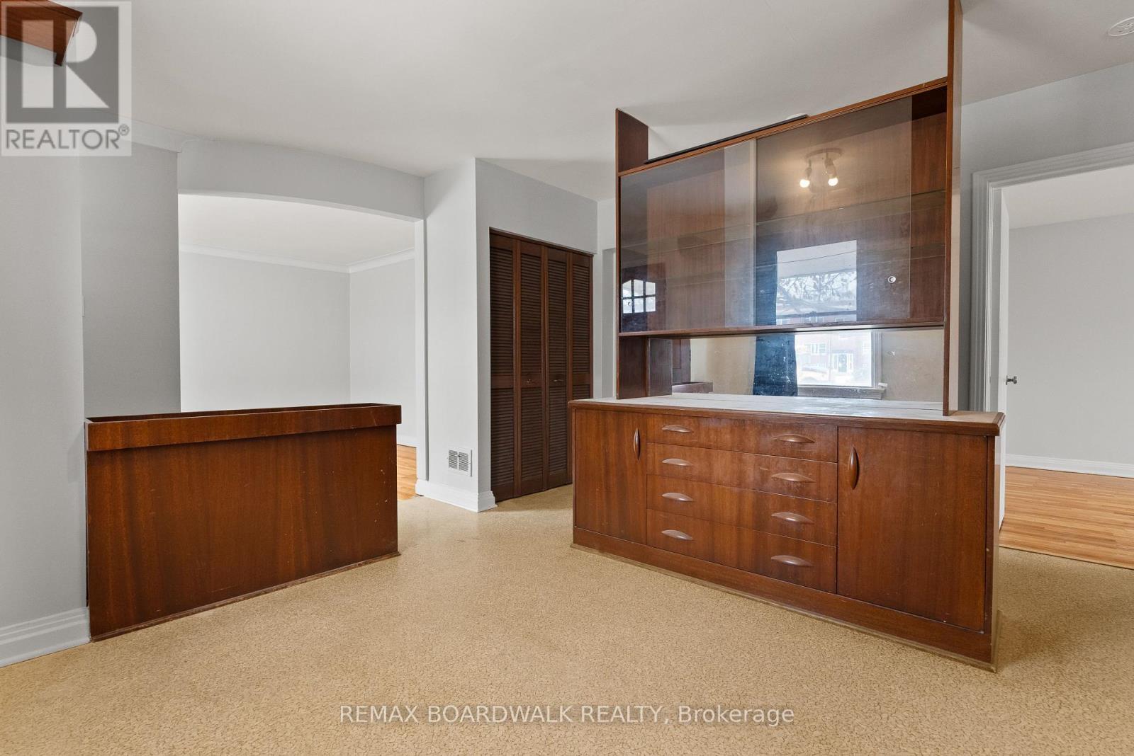 1610 Alta Vista Drive, Ottawa, Ontario  K1G 0G3 - Photo 13 - X12871464