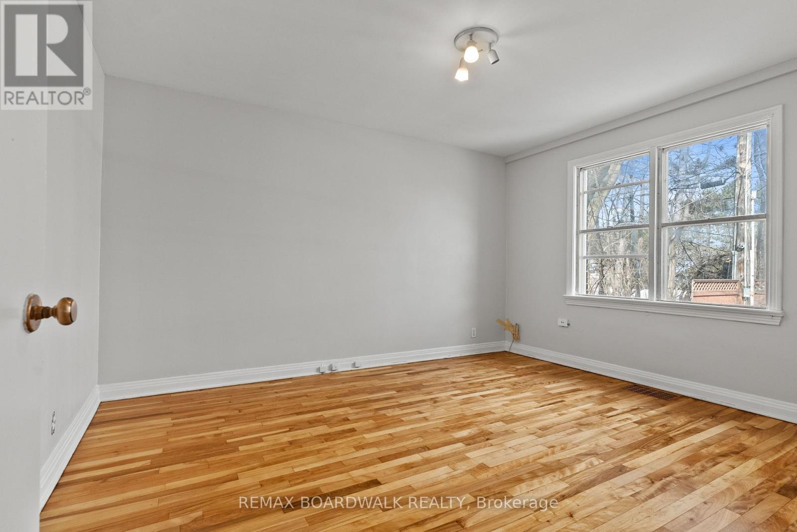 1610 Alta Vista Drive, Ottawa, Ontario  K1G 0G3 - Photo 15 - X12871464