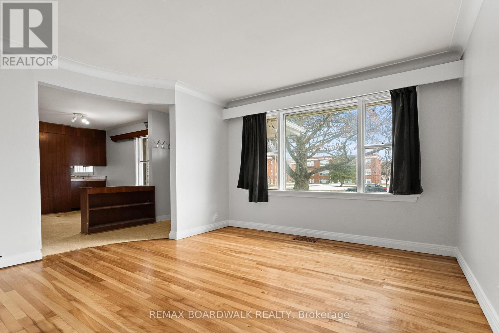 1610 Alta Vista Drive, Ottawa, Ontario  K1G 0G3 - Photo 8 - X12871464