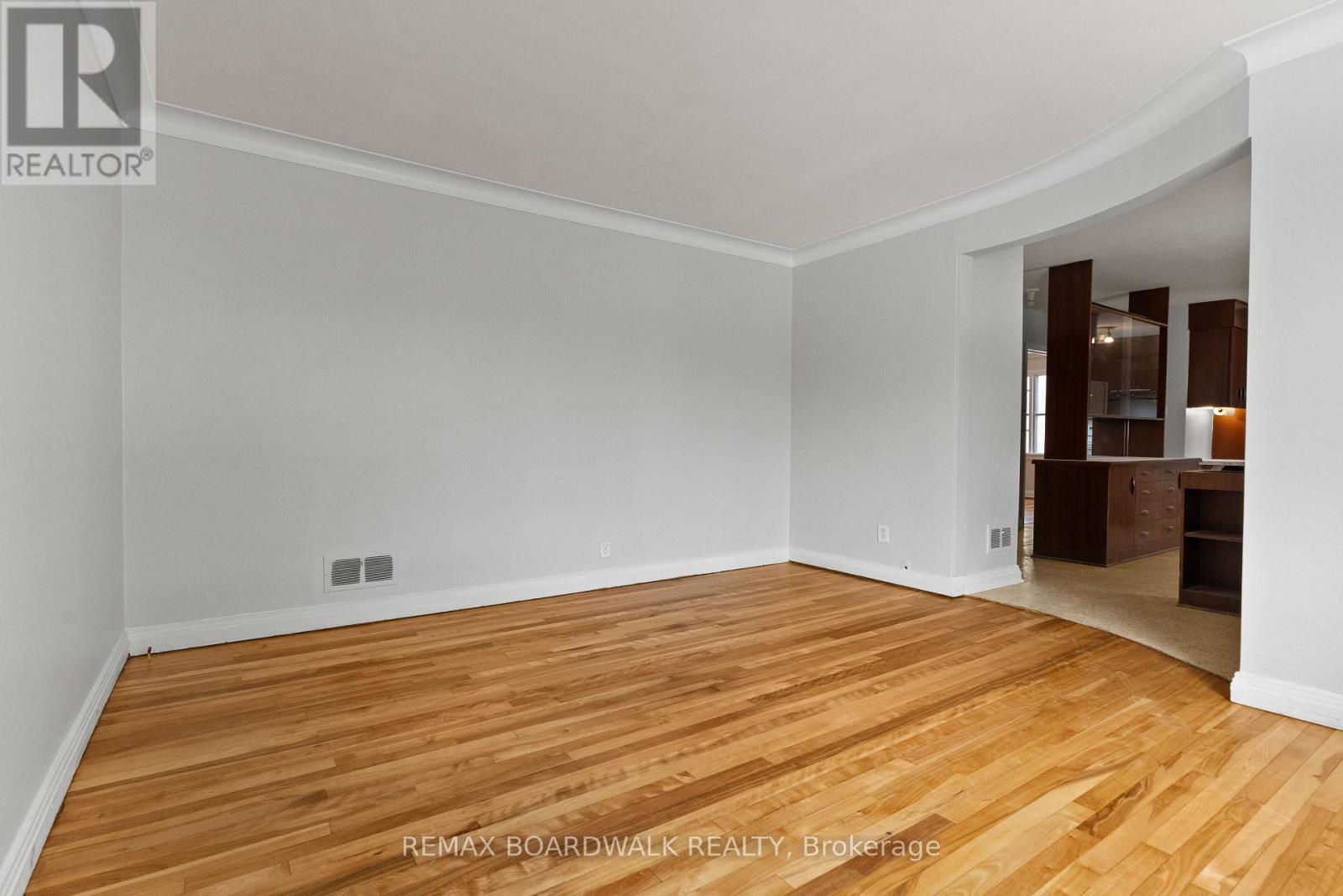 1610 Alta Vista Drive, Ottawa, Ontario  K1G 0G3 - Photo 9 - X12871464