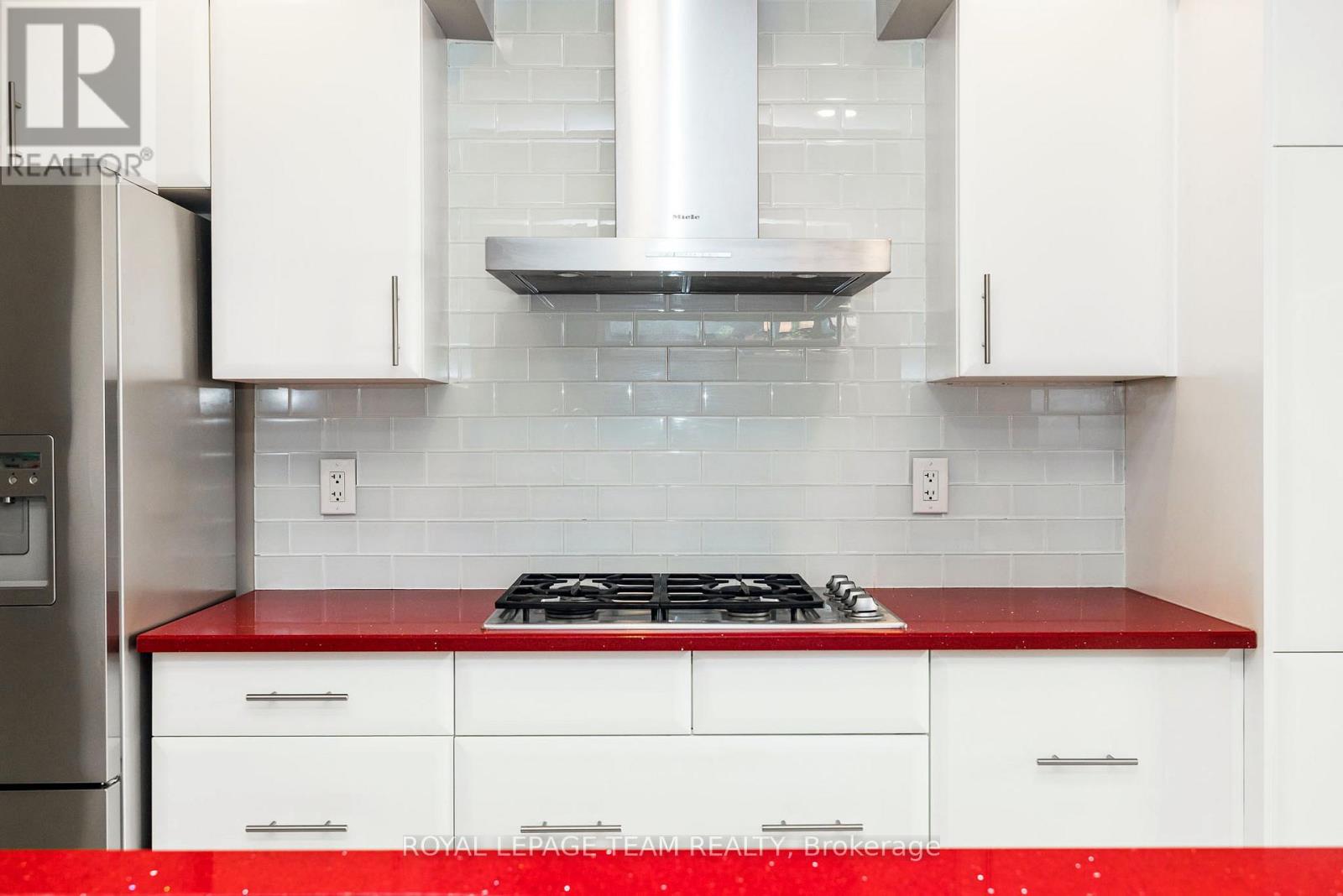 542 Remnor Avenue, Ottawa, Ontario  K2T 0A5 - Photo 11 - X12871536