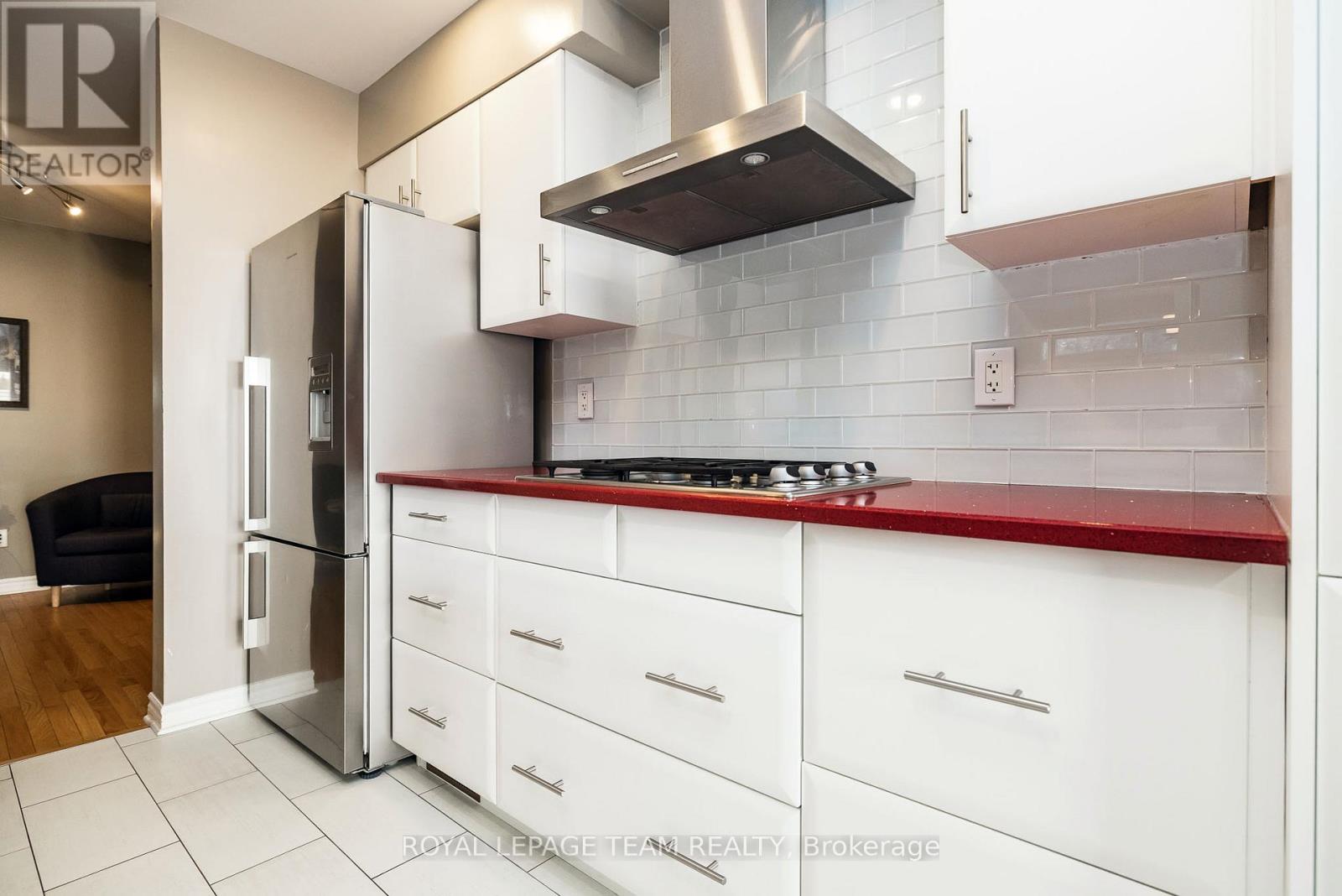 542 Remnor Avenue, Ottawa, Ontario  K2T 0A5 - Photo 12 - X12871536