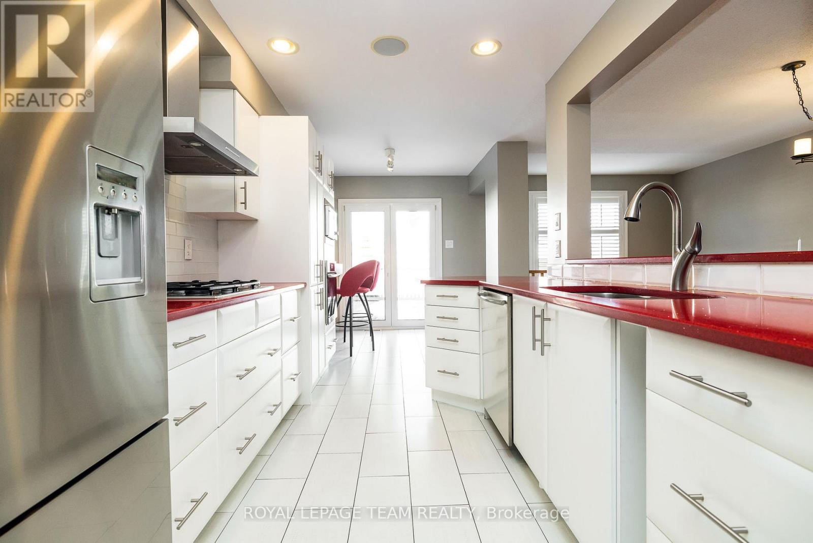 542 Remnor Avenue, Ottawa, Ontario  K2T 0A5 - Photo 13 - X12871536