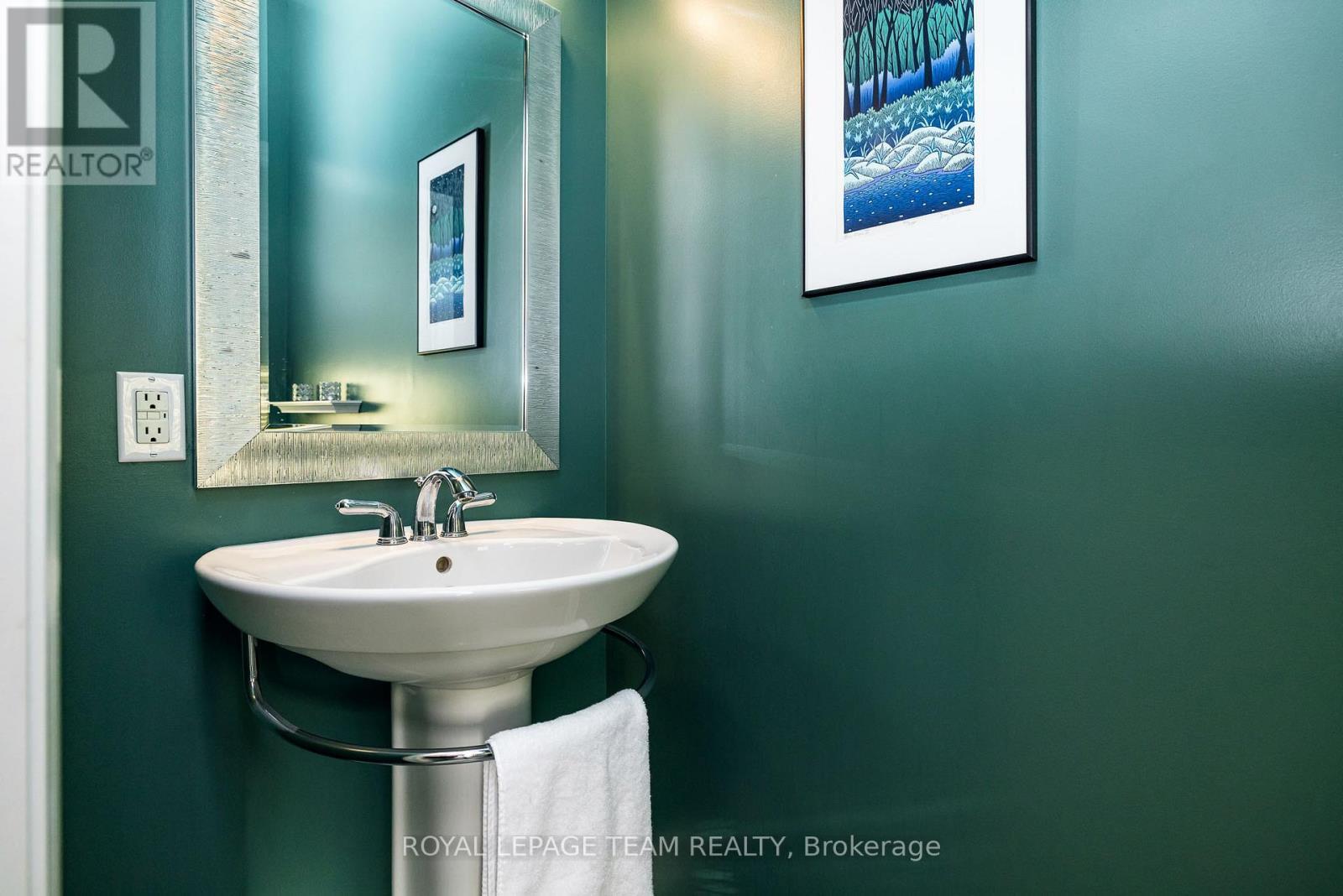 542 Remnor Avenue, Ottawa, Ontario  K2T 0A5 - Photo 15 - X12871536