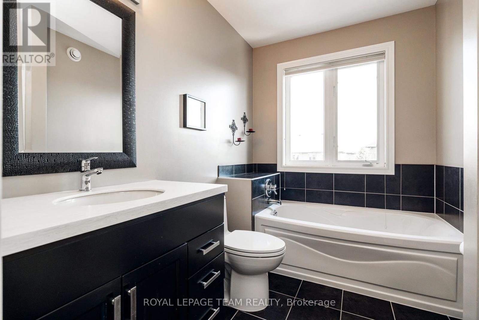 542 Remnor Avenue, Ottawa, Ontario  K2T 0A5 - Photo 19 - X12871536