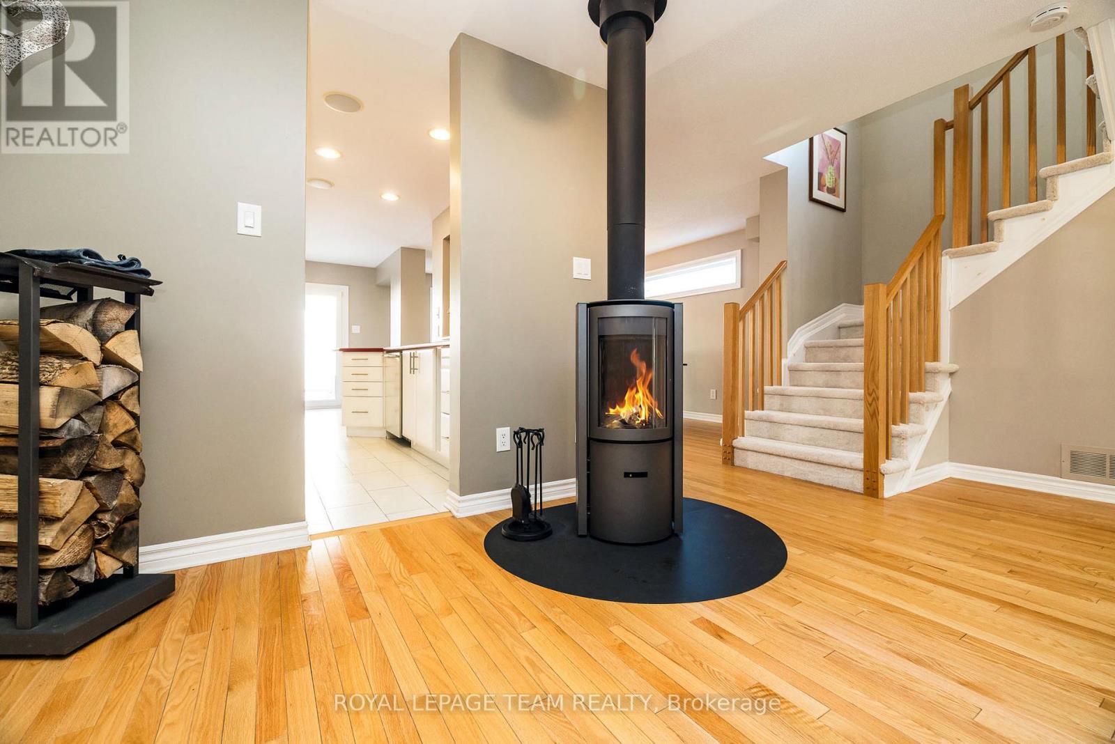 542 Remnor Avenue, Ottawa, Ontario  K2T 0A5 - Photo 6 - X12871536