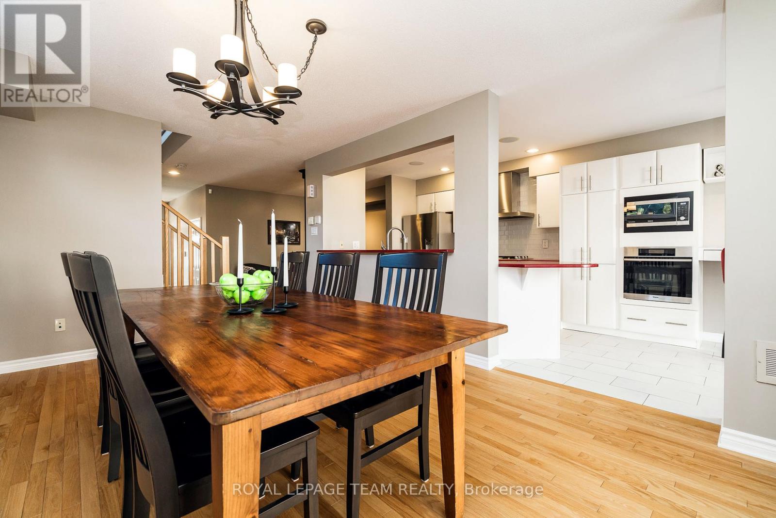 542 Remnor Avenue, Ottawa, Ontario  K2T 0A5 - Photo 8 - X12871536