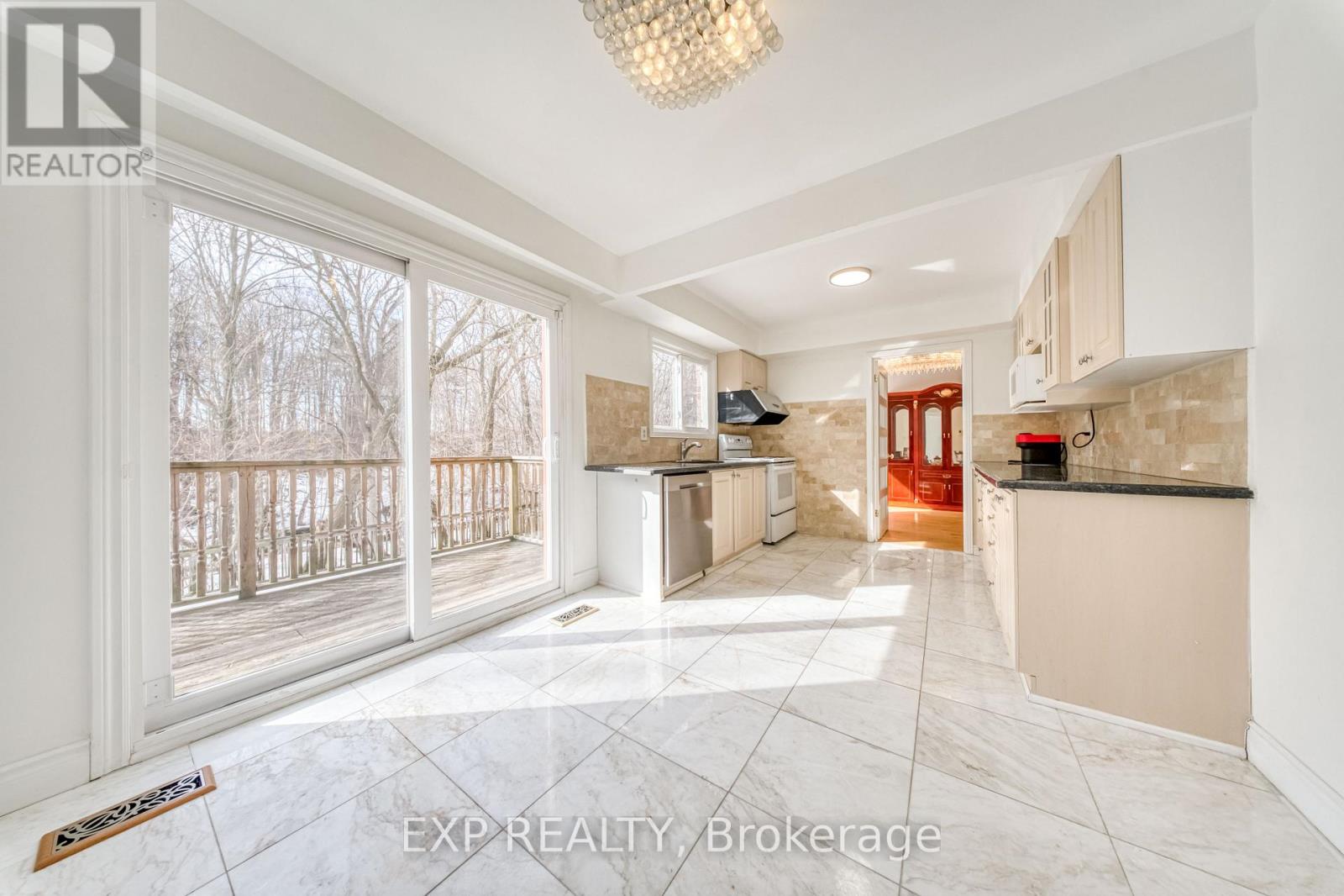 13 Carmel Court, Toronto, Ontario  M2M 4B2 - Photo 6 - C12871418