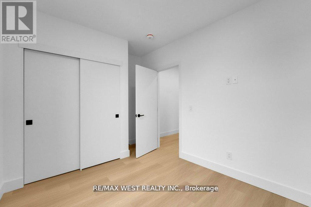 661 Winona Drive, Toronto (Oakwood Village), Ontario  M6C 3V6 - Photo 17 - C12871542