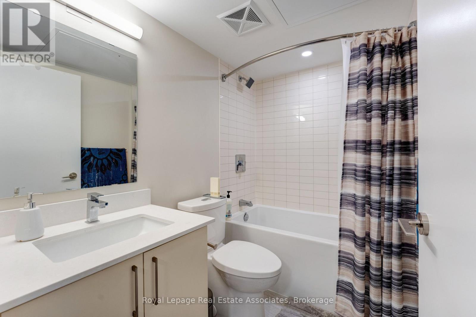 1011 - 38 Monte Kwinter Court, Toronto, Ontario  M3H 0E2 - Photo 18 - C12871602