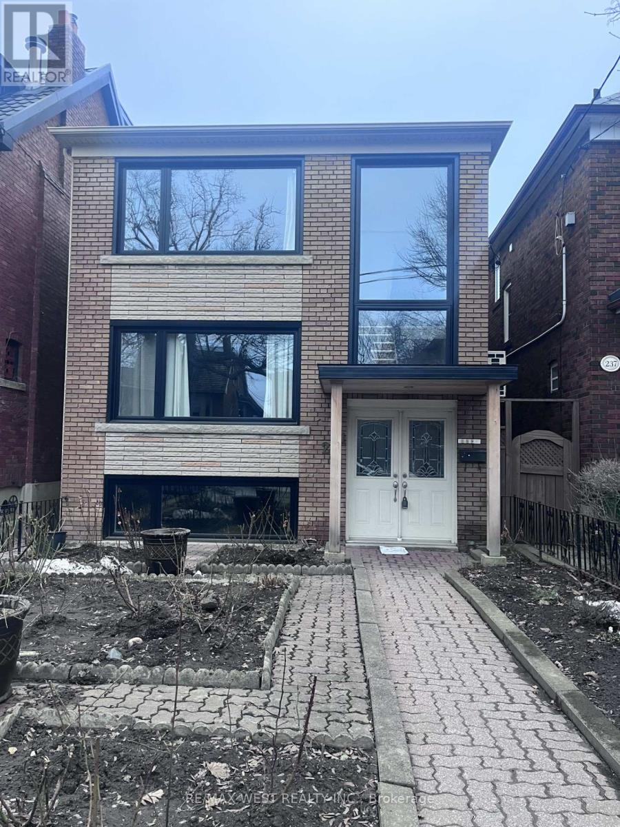 MAIN FLOOR - 241 WYCHWOOD AVENUE, toronto (humewood-cedarvale), Ontario