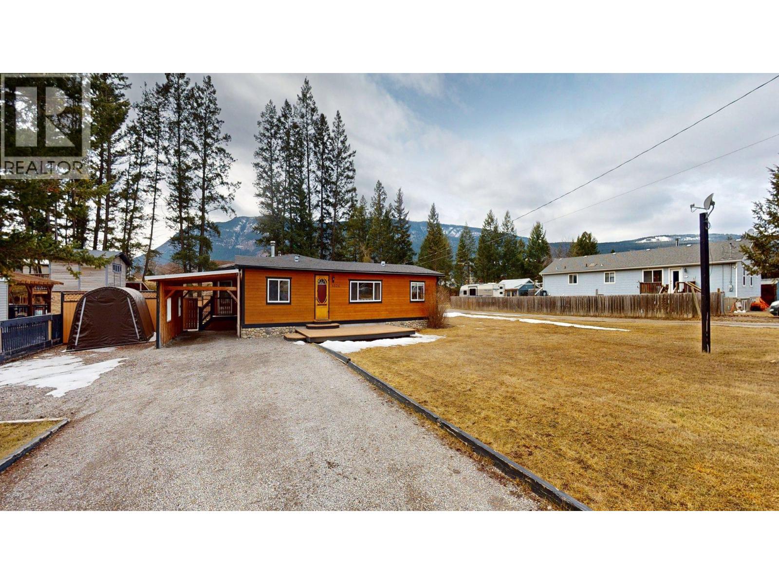 4826 Purcell Avenue, Edgewater, British Columbia  V0A 1E0 - Photo 61 - 10378631