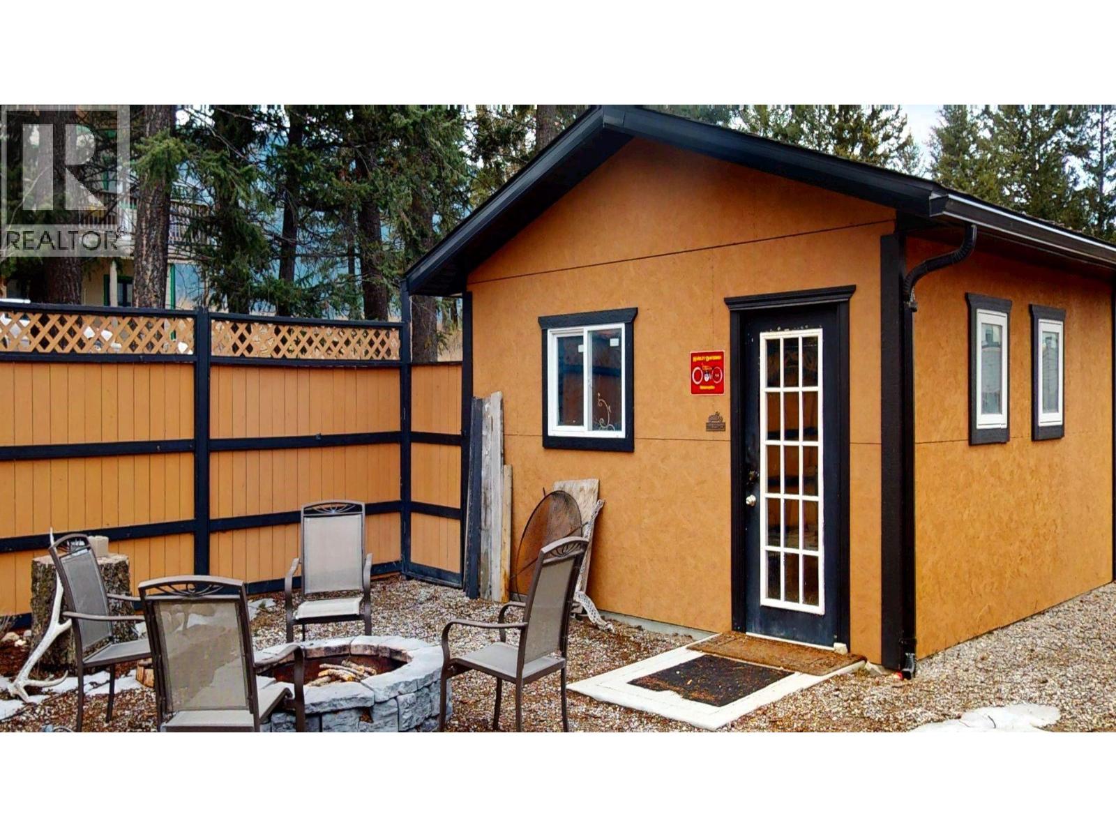 4826 Purcell Avenue, Edgewater, British Columbia  V0A 1E0 - Photo 20 - 10378631