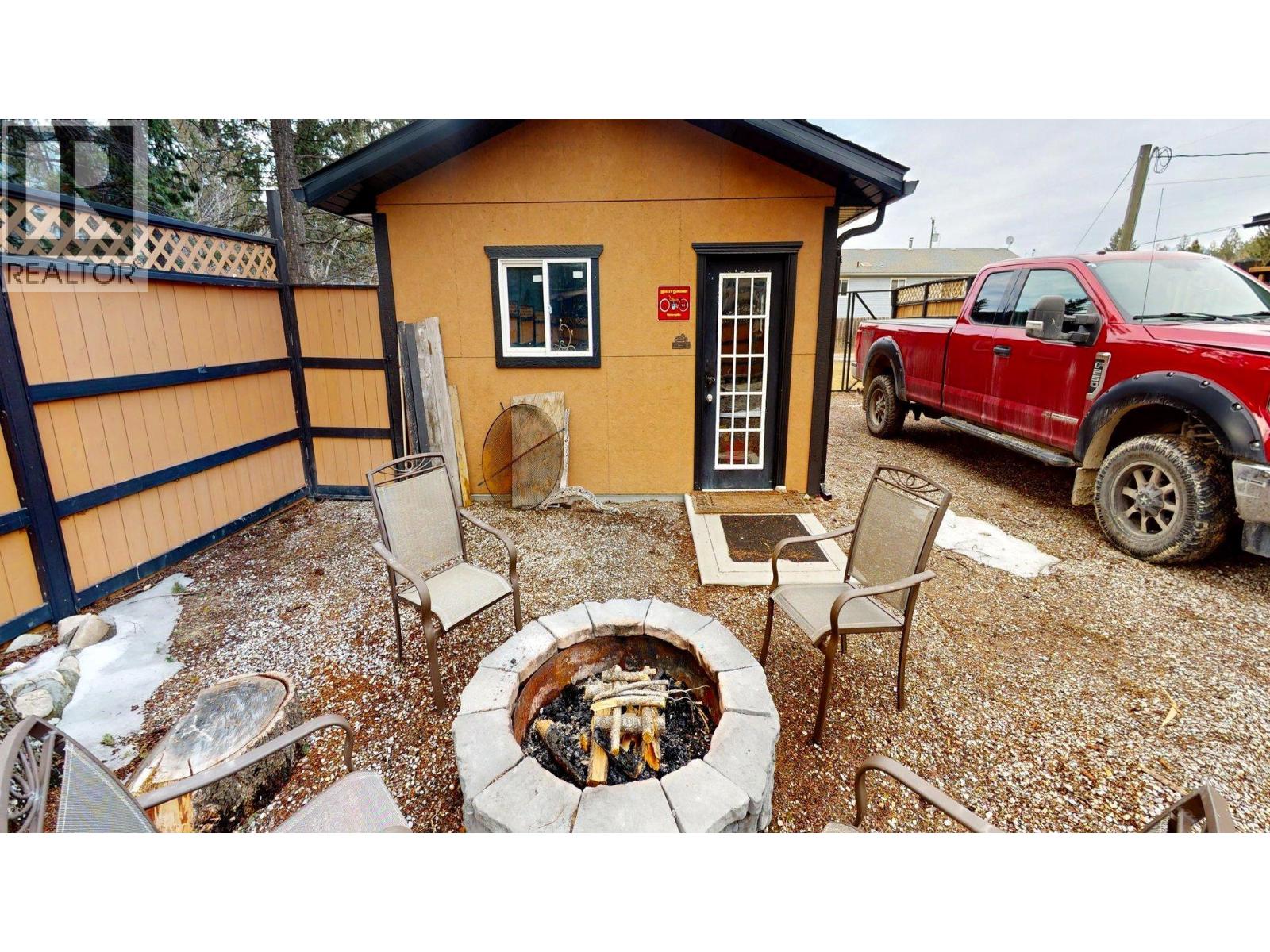 4826 Purcell Avenue, Edgewater, British Columbia  V0A 1E0 - Photo 21 - 10378631