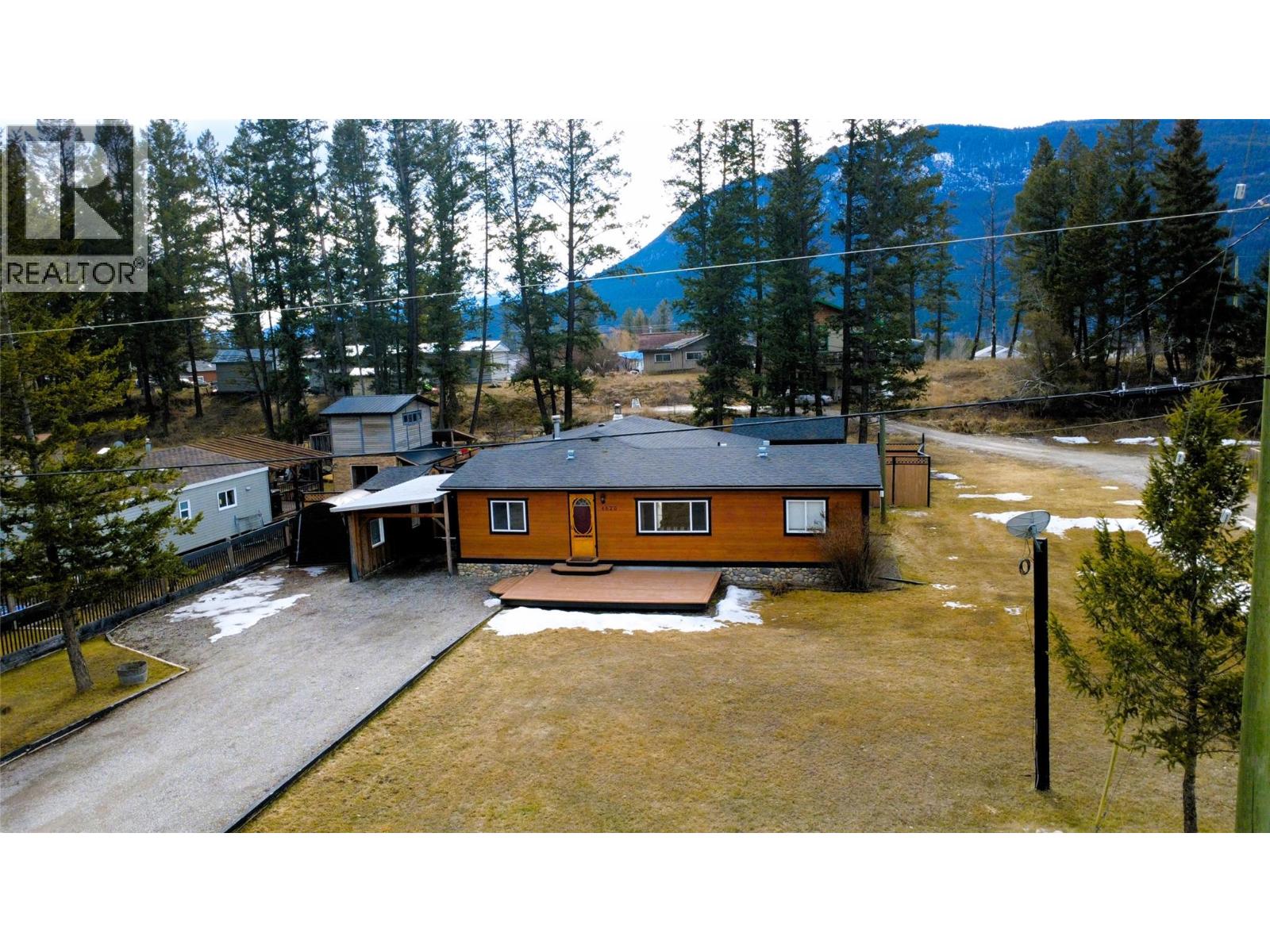 4826 Purcell Avenue, Edgewater, British Columbia  V0A 1E0 - Photo 66 - 10378631