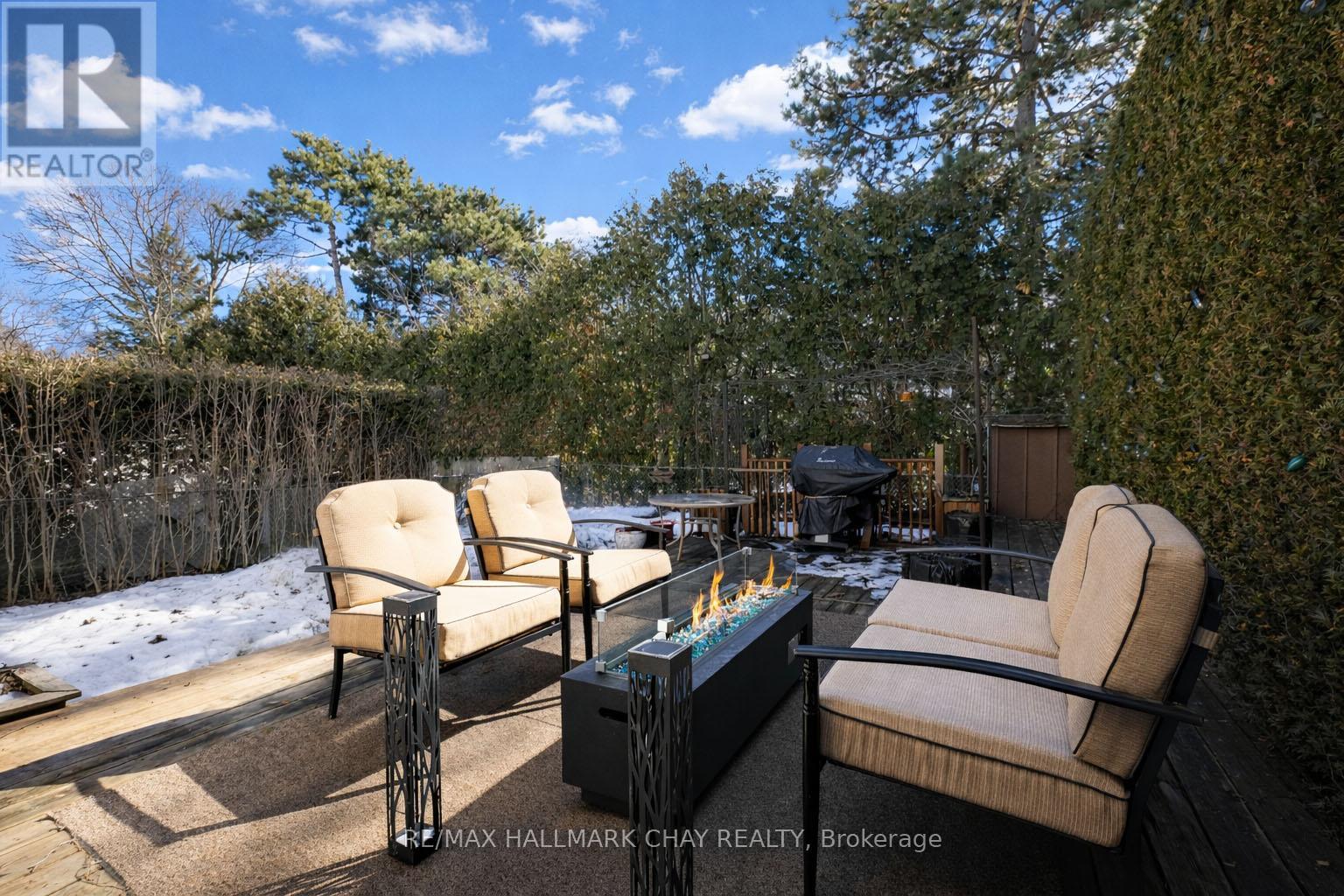 36 Purvis Crescent, Toronto, Ontario  M1B 1H9 - Photo 3 - E12871428